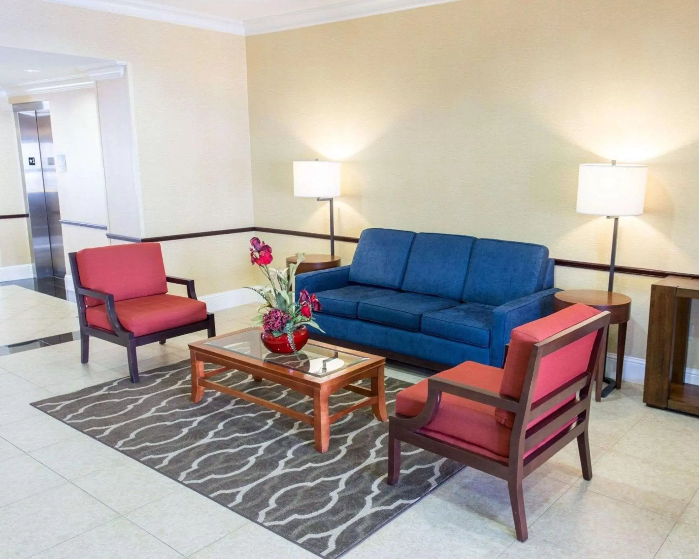 Lobby or reception, Seating Area in Comfort Inn New Orleans Airport South