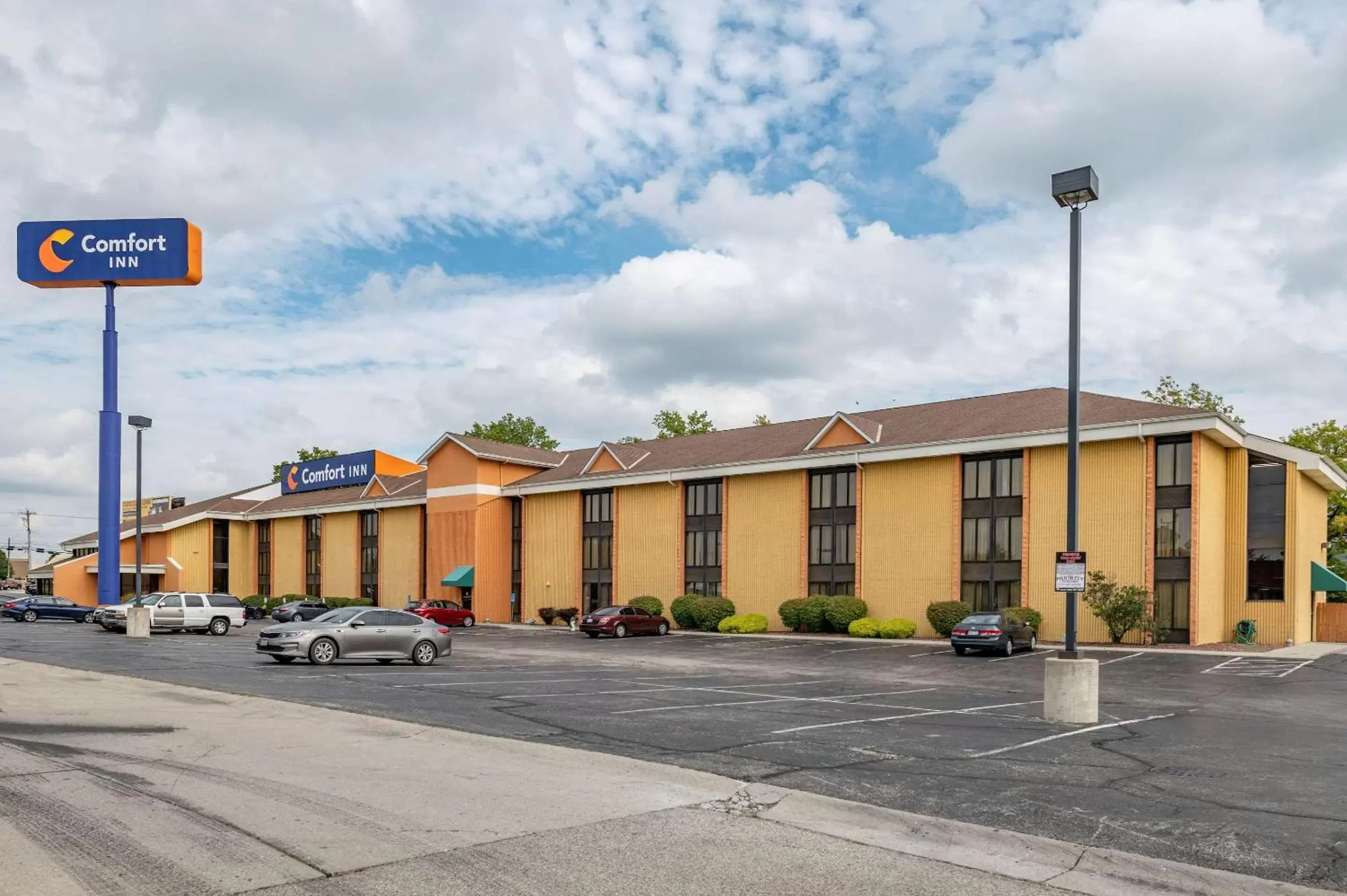 Property Building in Comfort Inn Northeast Cincinnati