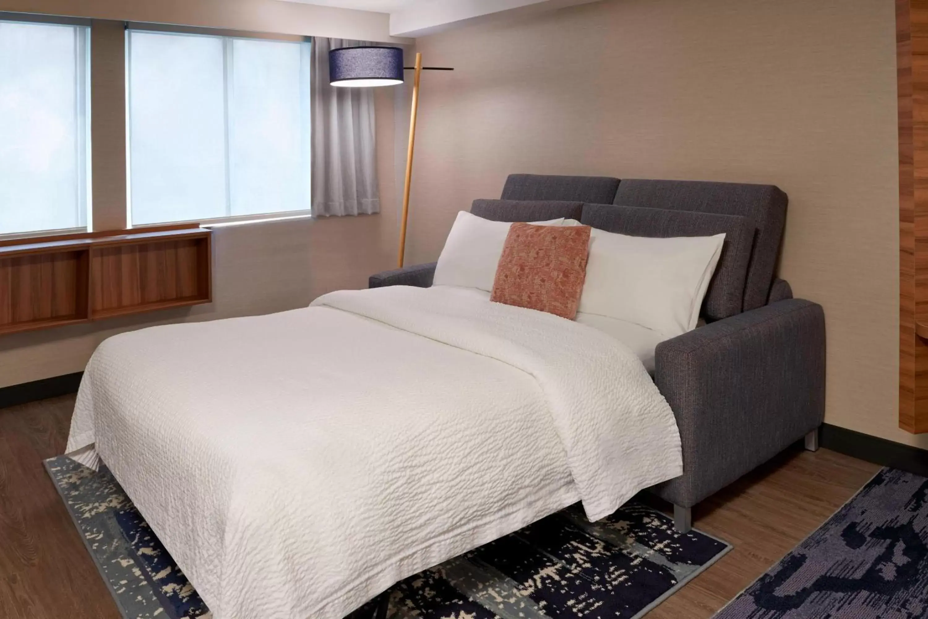 Photo of the whole room, Bed in Fairfield Inn by Marriott Montreal Downtown