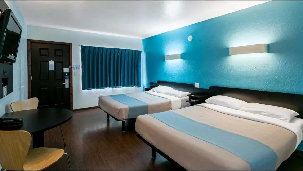 Bed in Motel 6-Missoula, MT - University