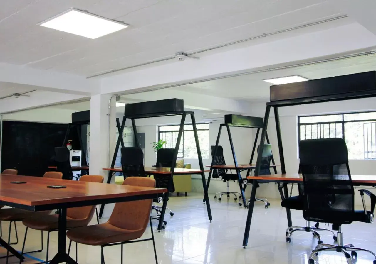 Business facilities in Joint Coworking Hotel