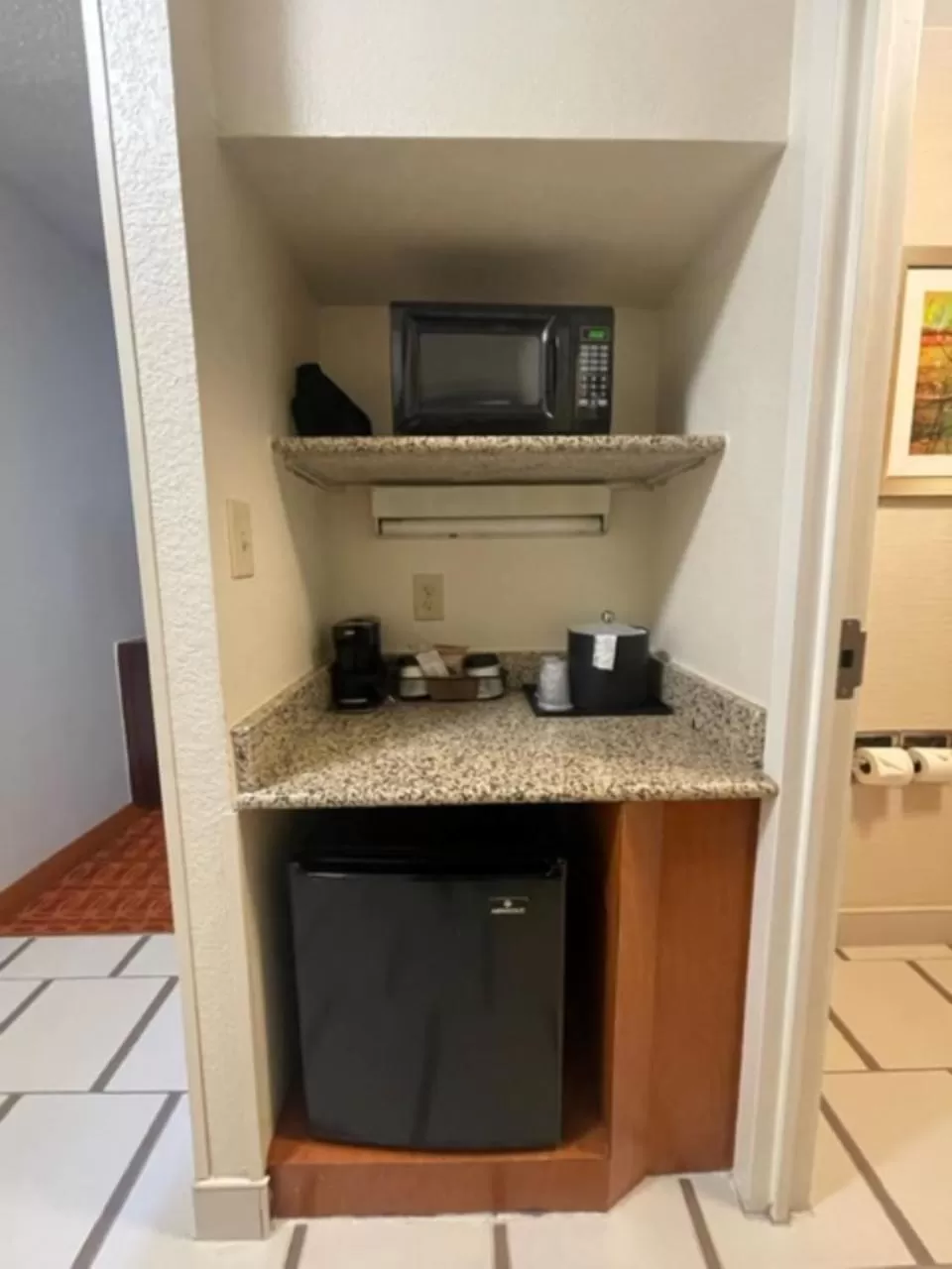 minibar in Fairfield Inn and Suites by Marriott Potomac Mills Woodbridge