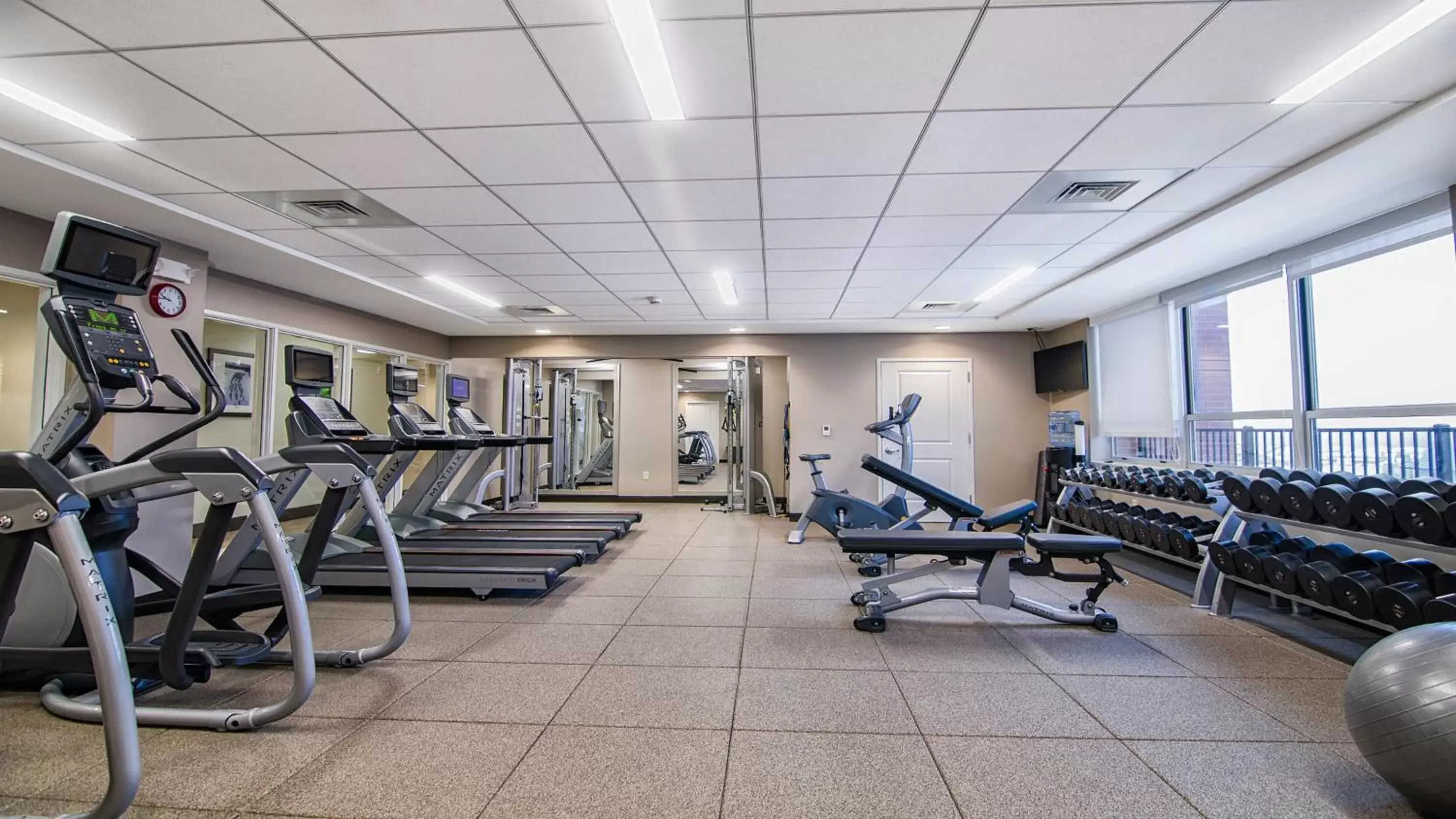 Fitness centre/facilities, Fitness Center/Facilities in Staybridge Suites Marquette, an IHG Hotel