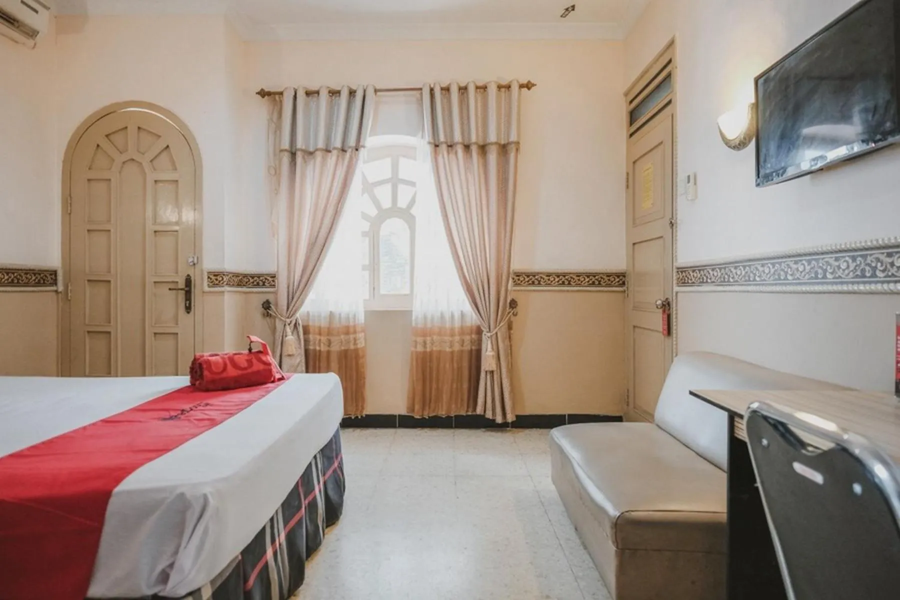 Bedroom, Bed in RedDoorz Plus @ Tanjung Karang Lampung 2