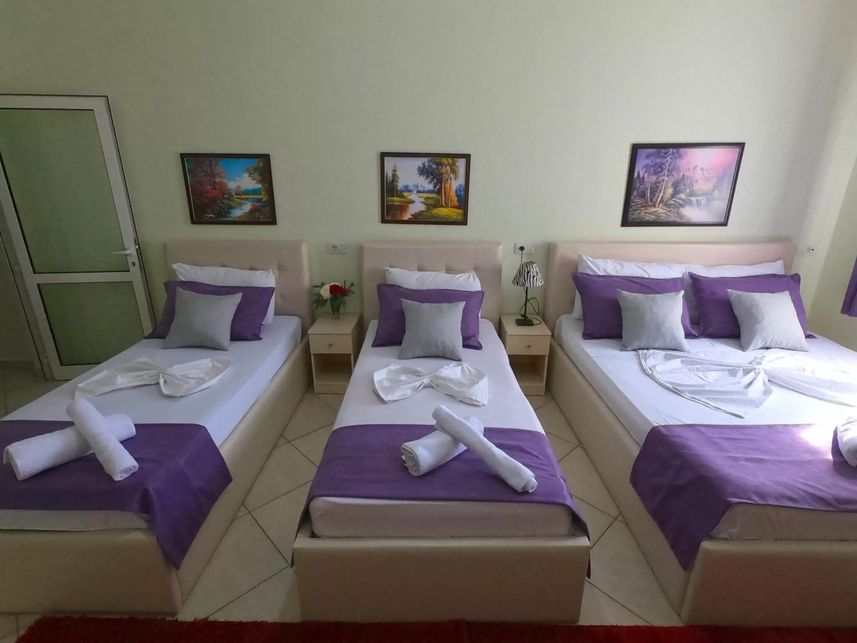 Bed in Hotel Bicaj
