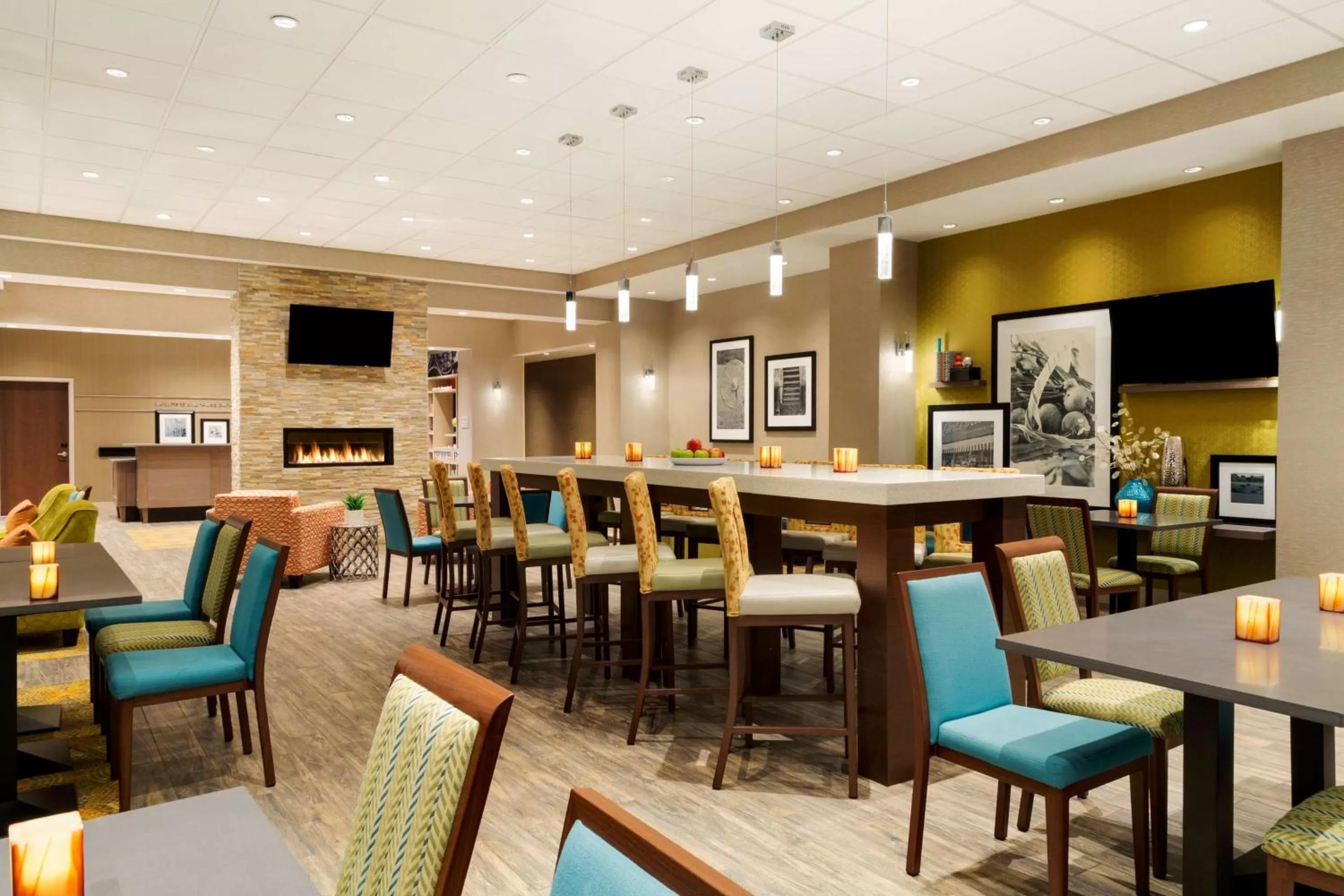 Lobby or reception in Hampton Inn by Hilton Edmonton/Sherwood Park