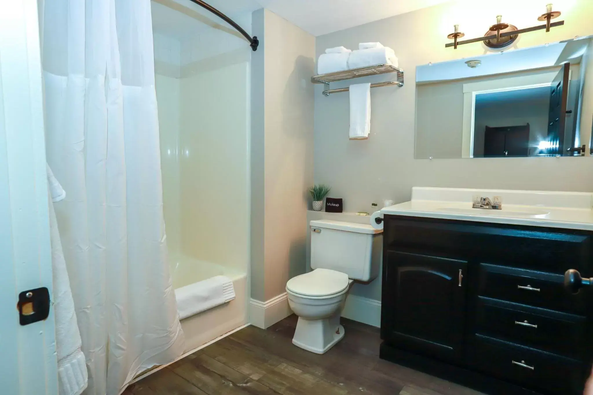 Bathroom in Gunstock Inn & Suites