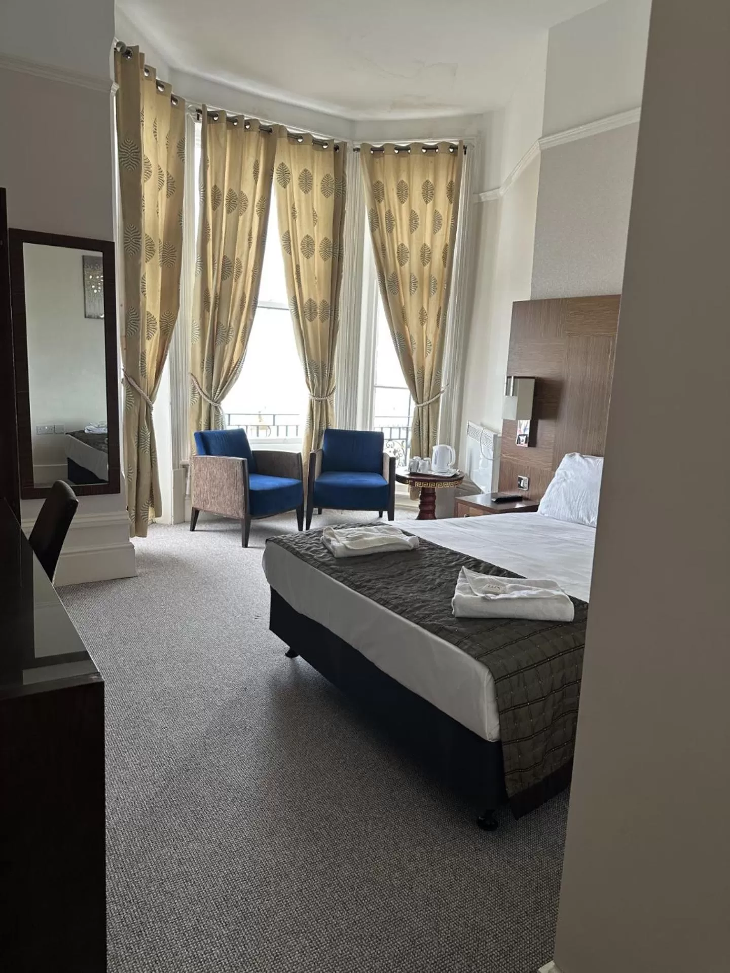 Bed in Glastonbury Hotel