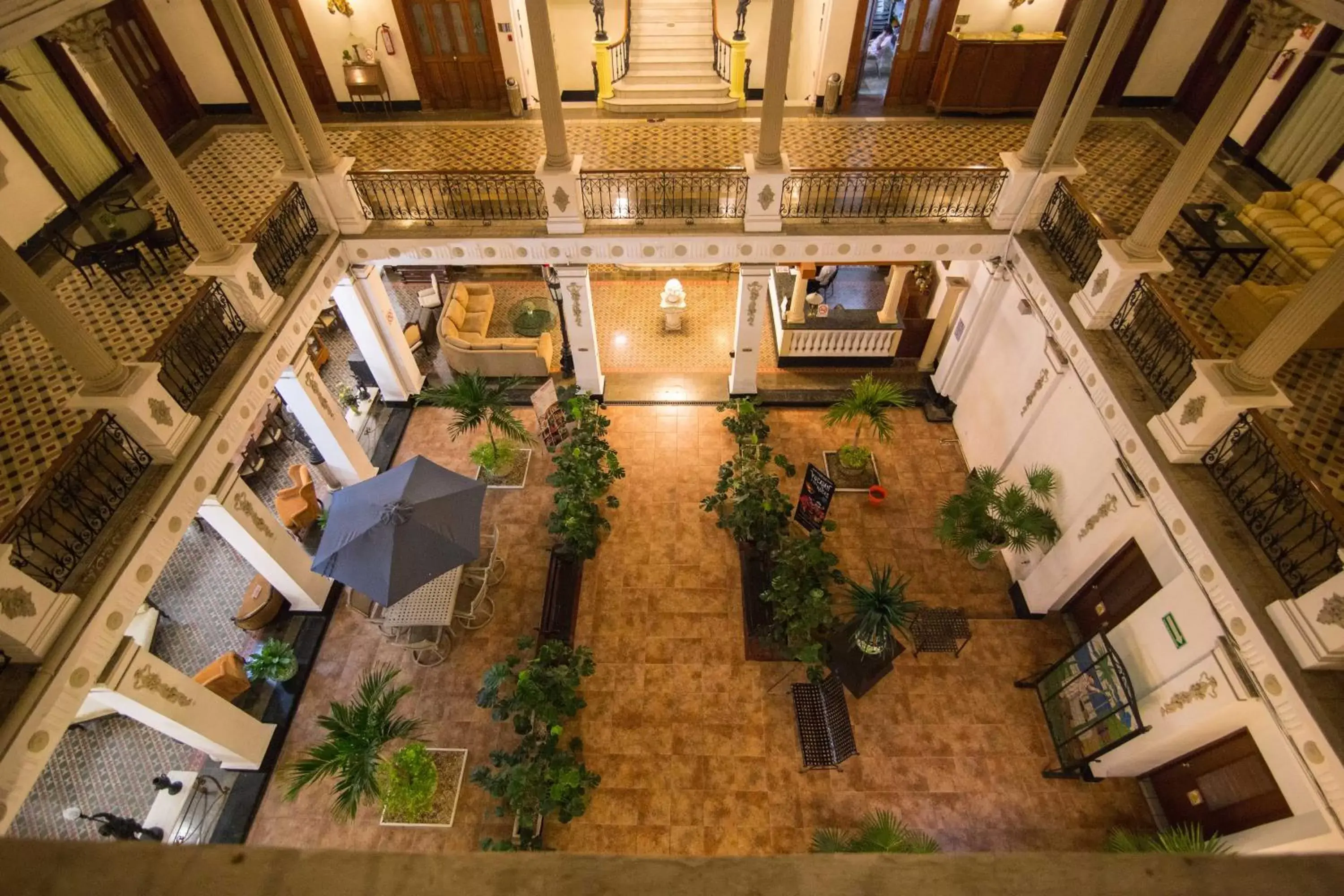 Bird's-eye View in El Gran Hotel