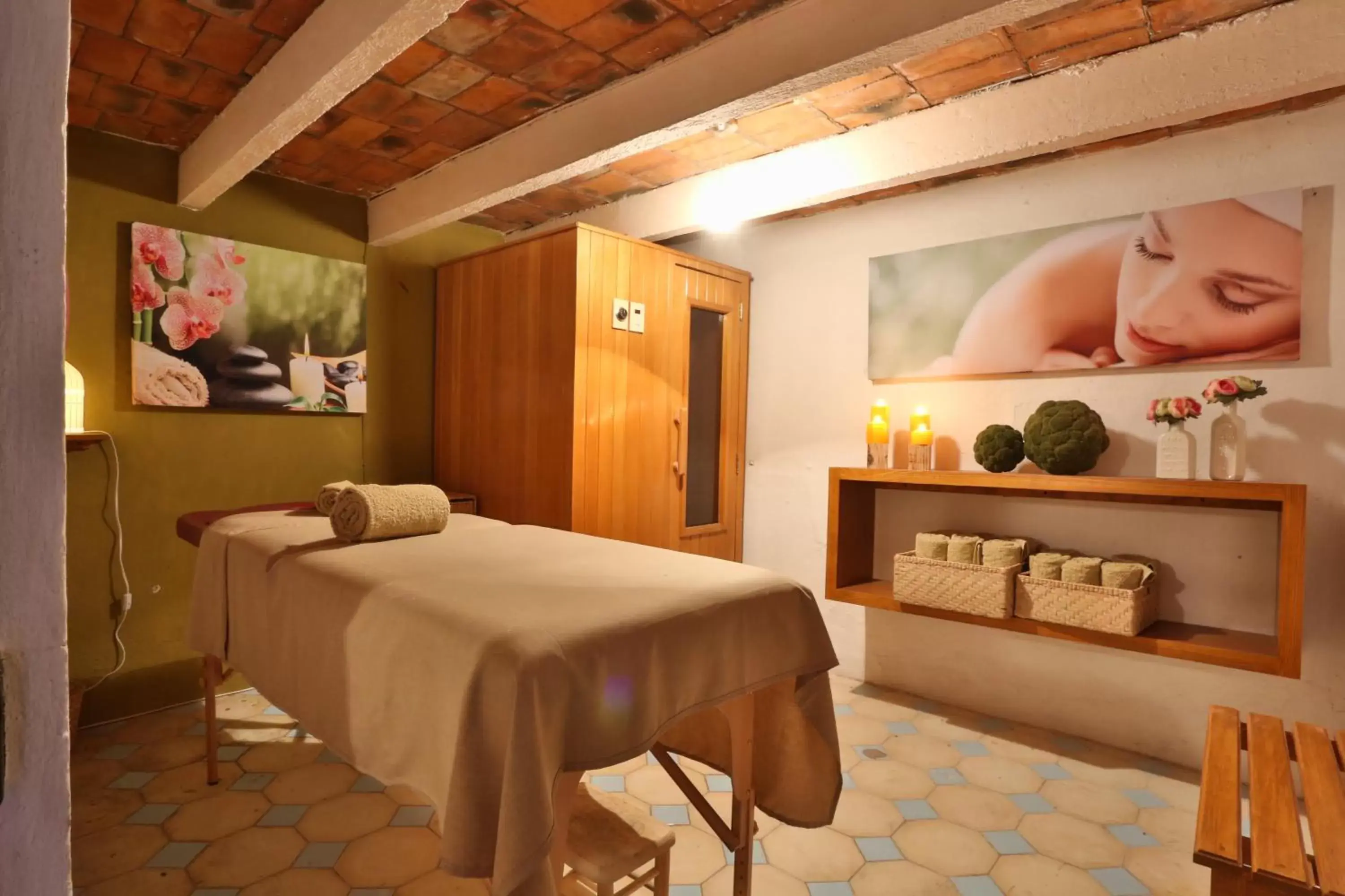 Massage in Hotel Casa de Vino