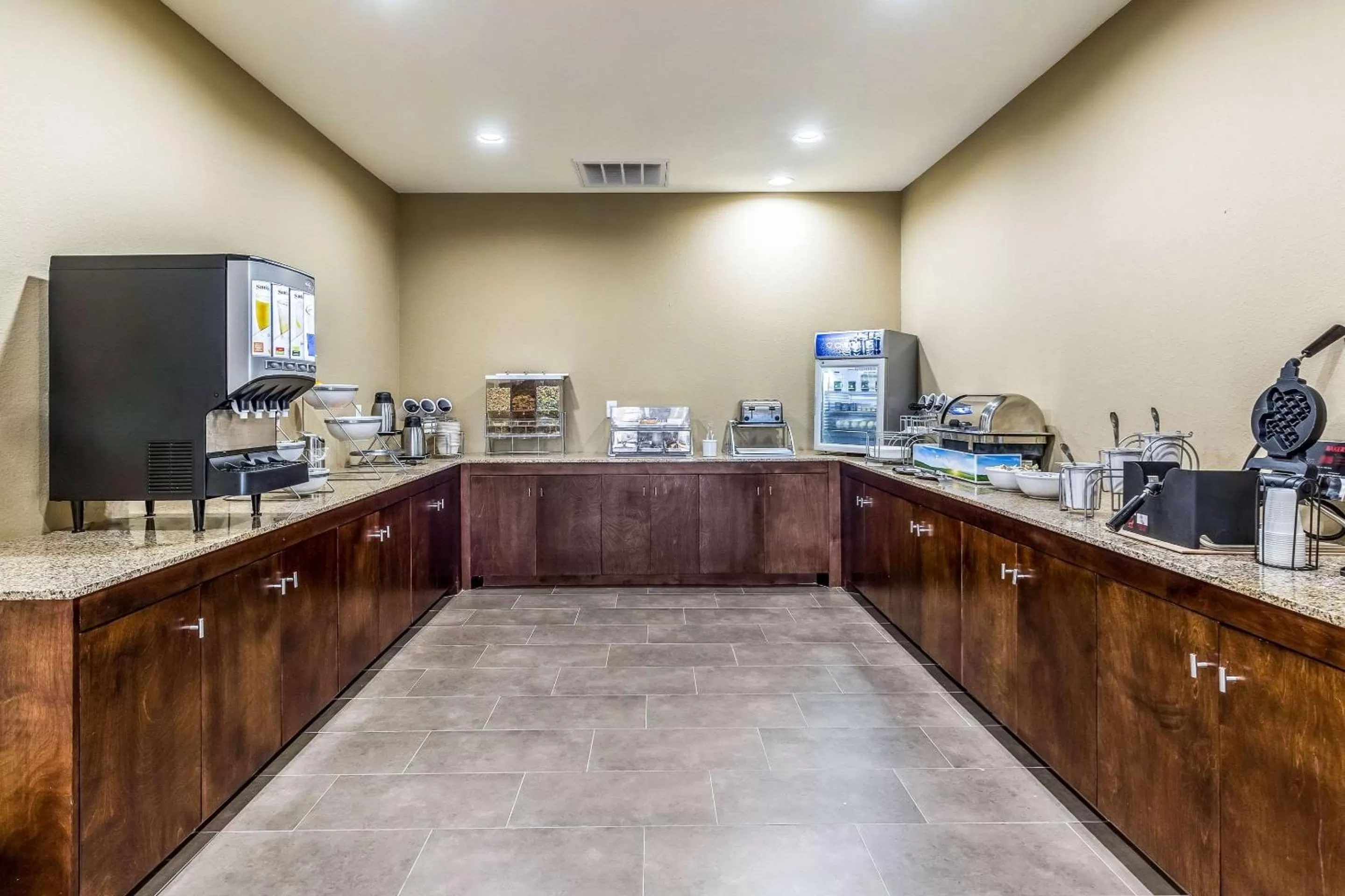 Restaurant/places to eat in Comfort Suites