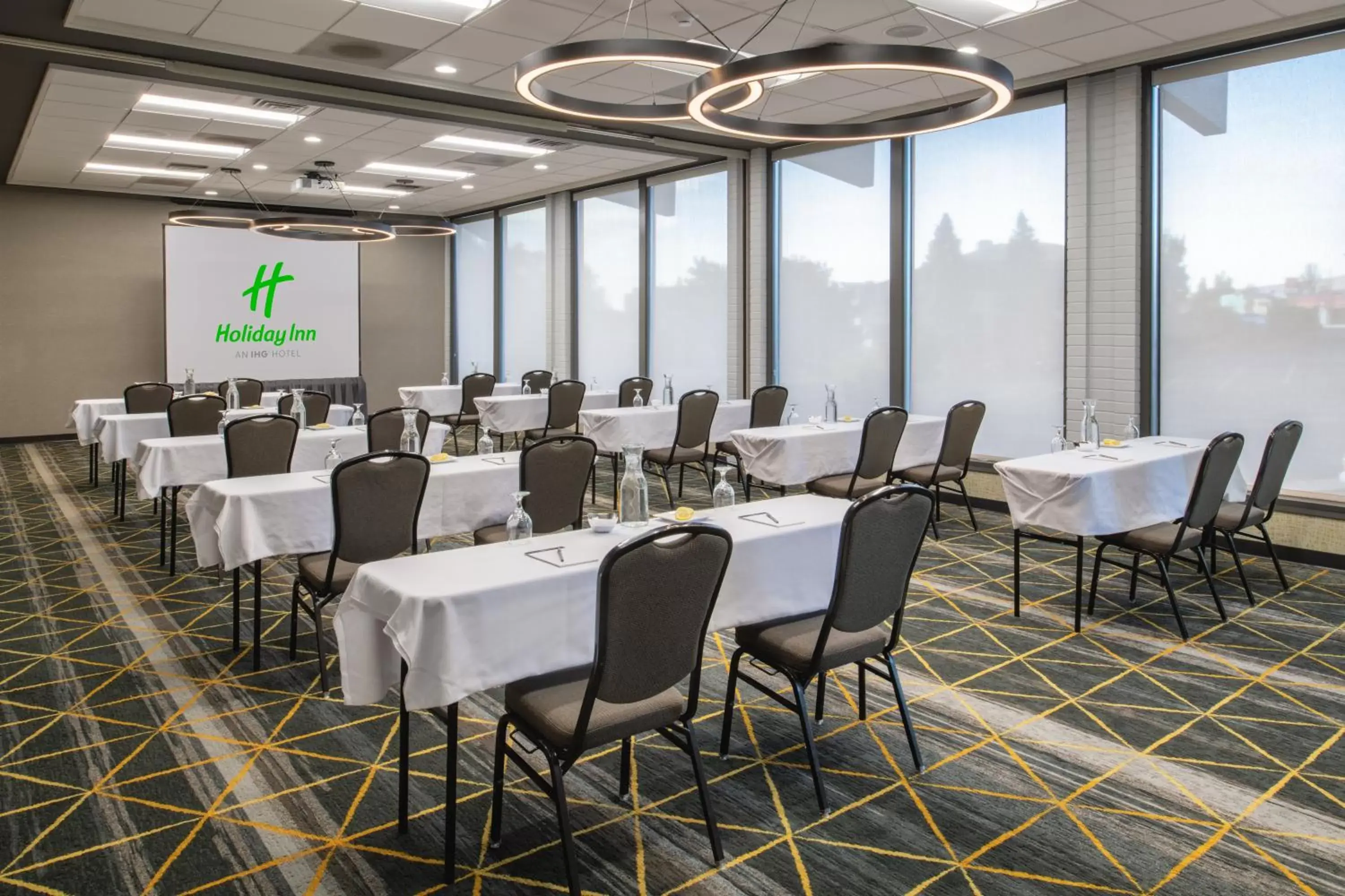 Meeting/conference room in Holiday Inn Richland on the River, an IHG Hotel