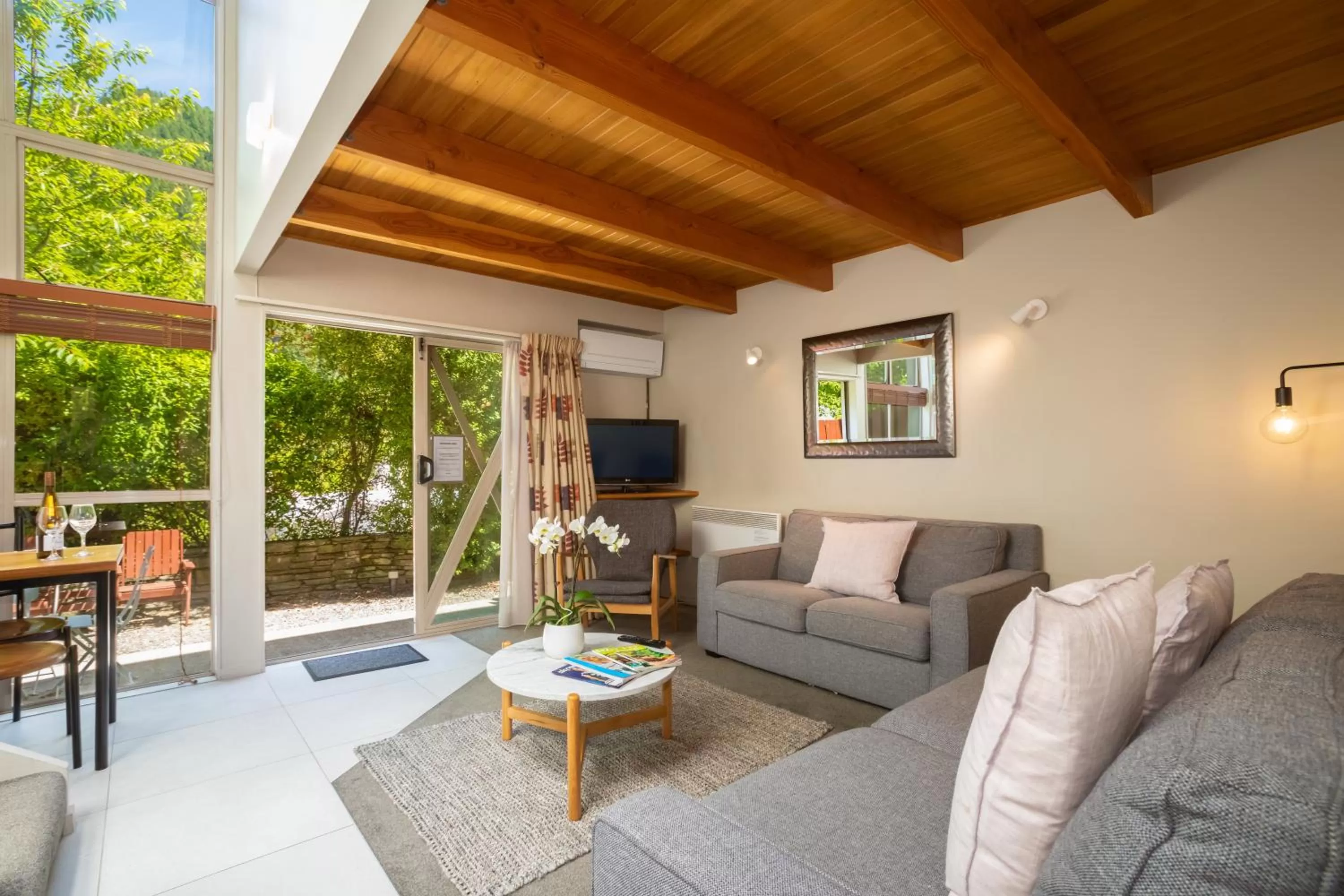 Living room in Cranbury Court Apartments