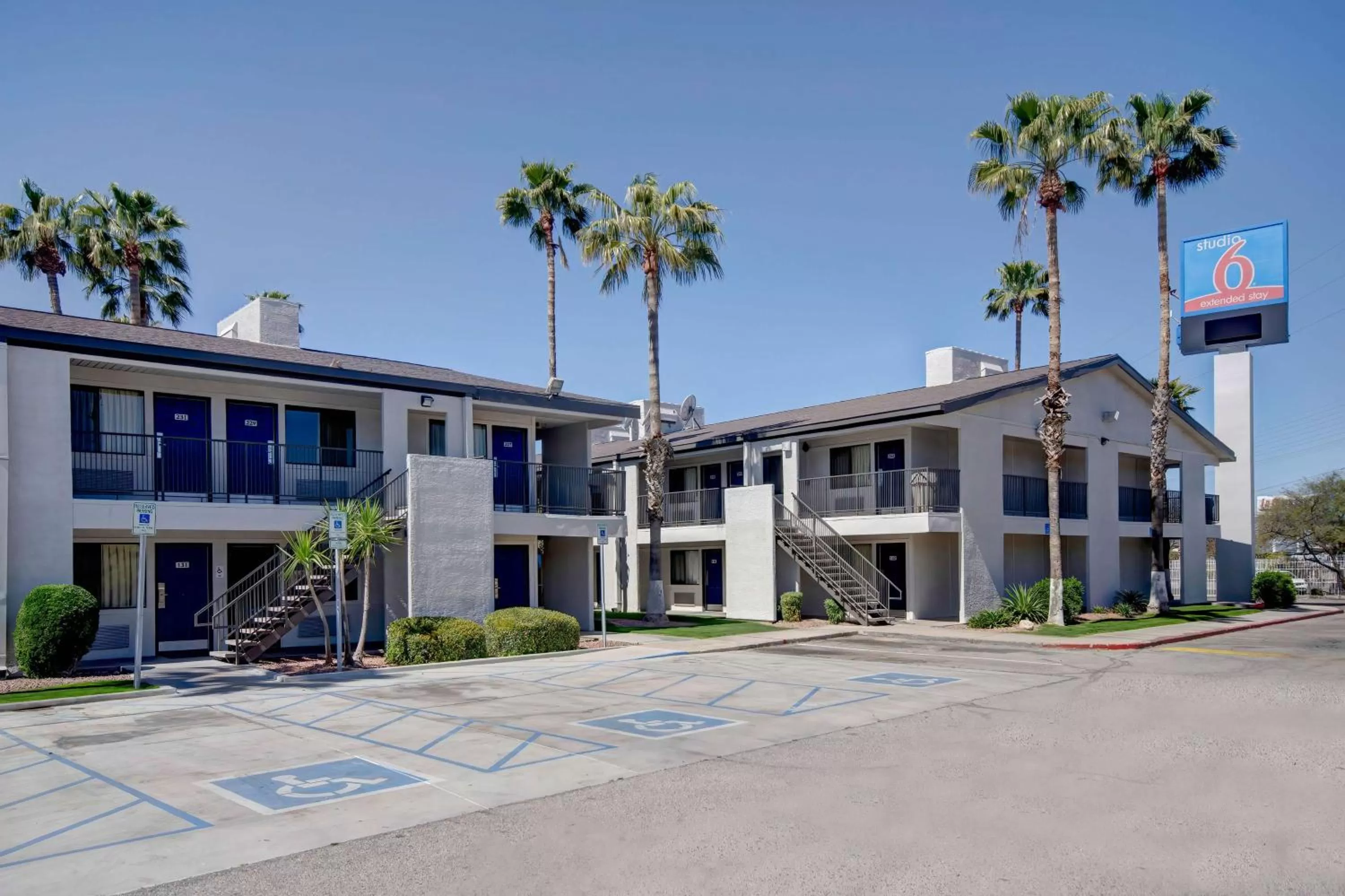 Property building in Studio 6-Tucson, AZ - Irvington Road