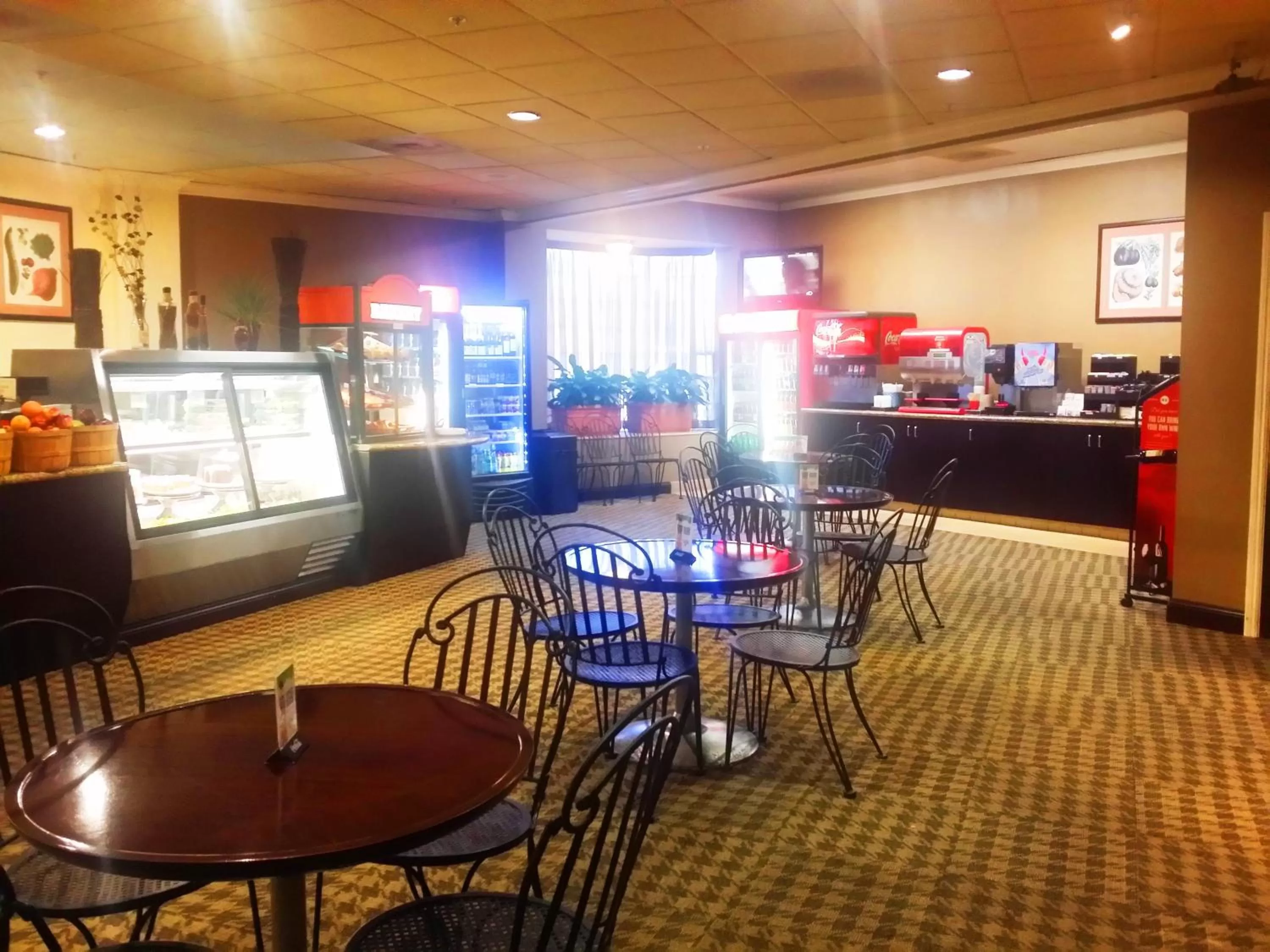 Restaurant/places to eat in Anaheim Majestic Garden Hotel