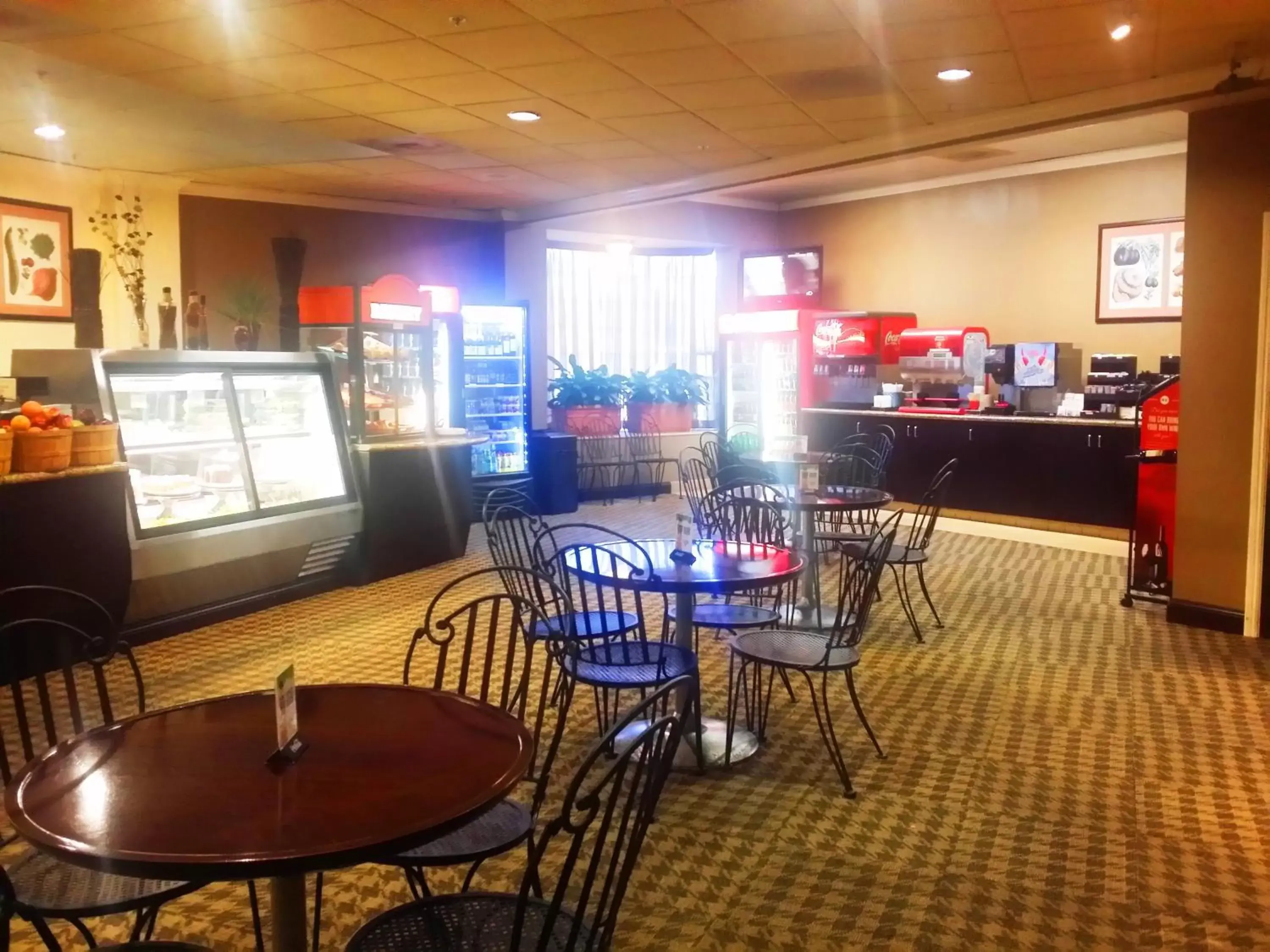 Restaurant/places to eat in Anaheim Majestic Garden Hotel Restaurant/places to eat in Anaheim Majestic Garden Hotel