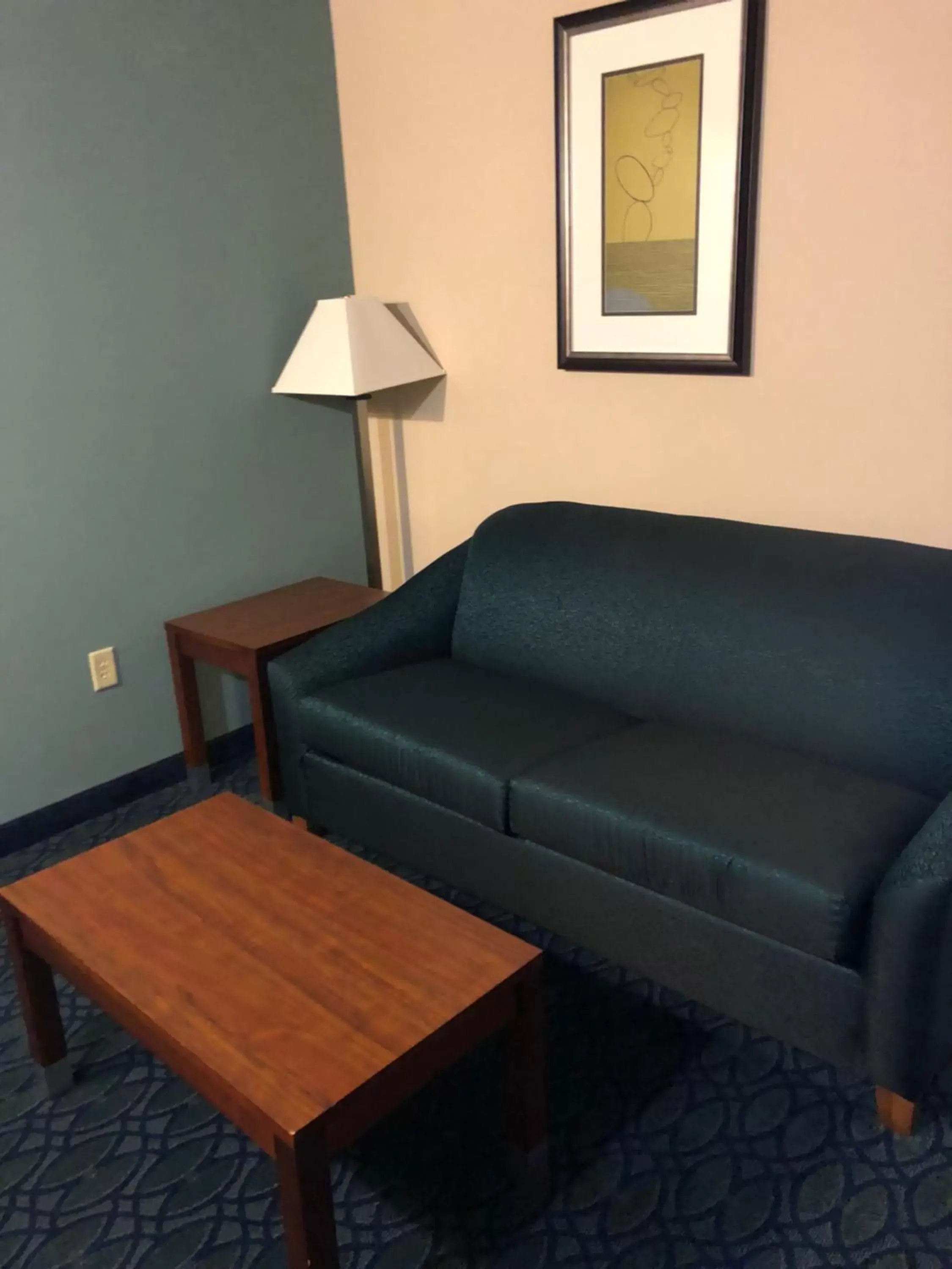 Seating Area in Countryview Inn & Suites