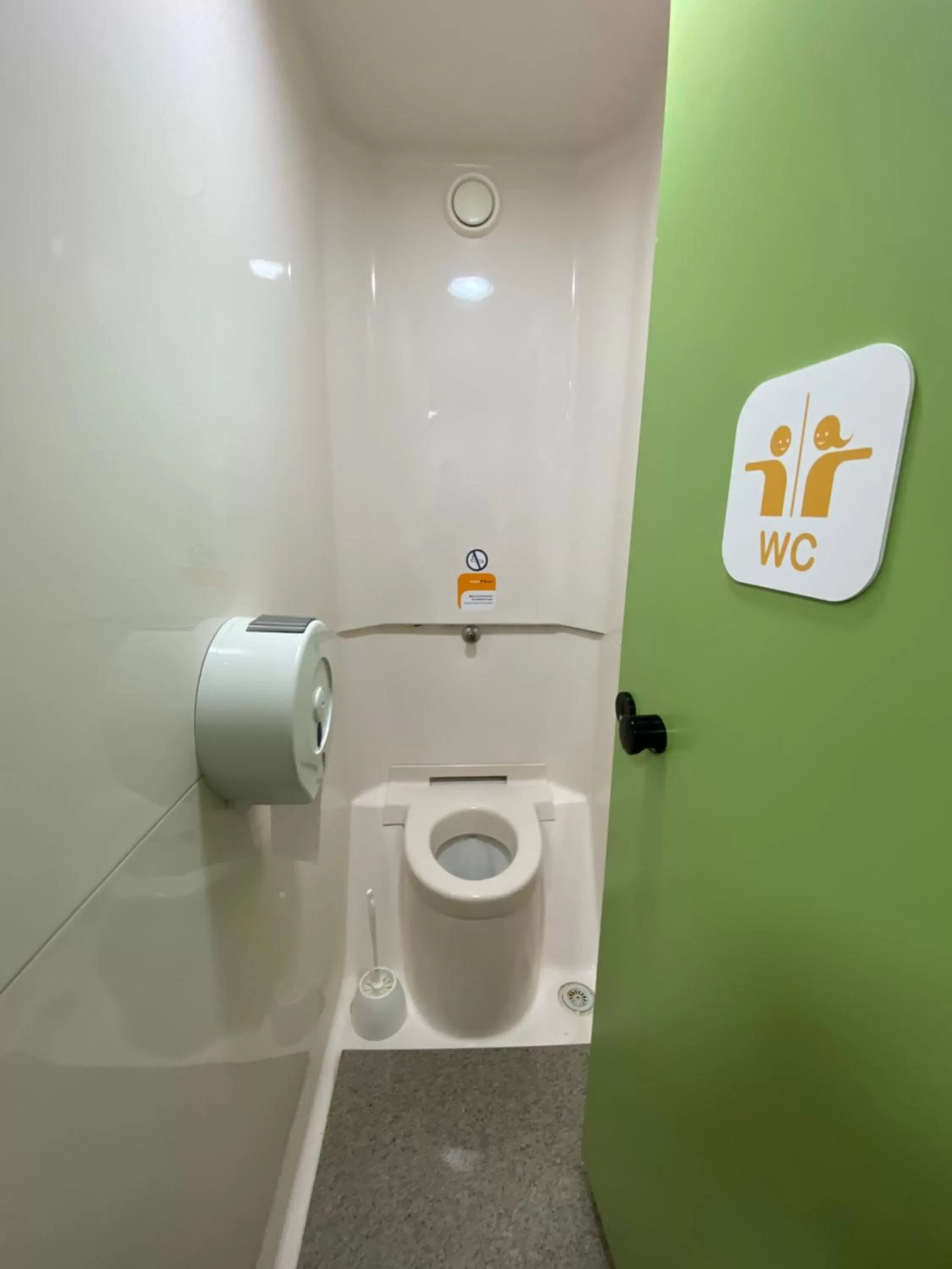 Toilet, Bathroom in Hotel Class'Eco Carcassonne