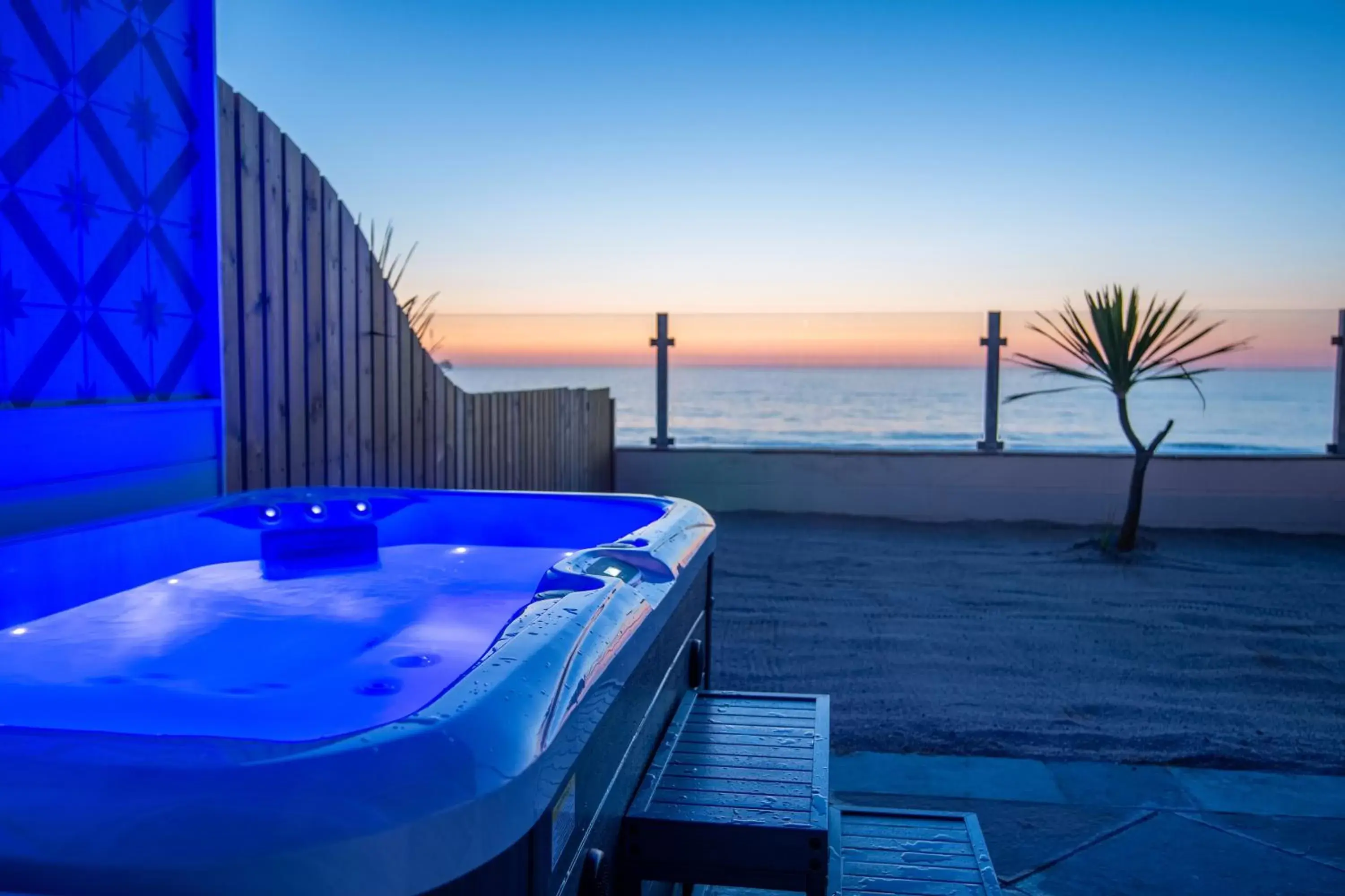 Hot Tub in Tolcarne Beach Colonial Restaurant and Rooms