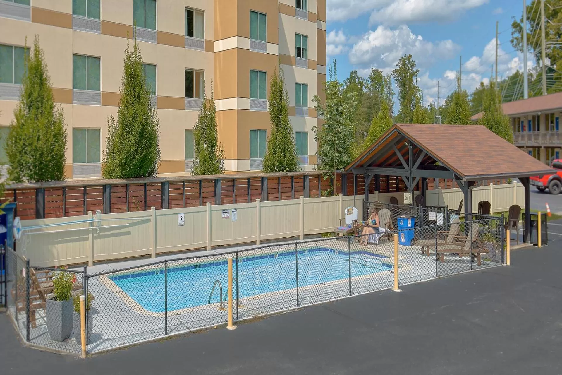 Swimming pool in Sidney James Mountain Lodge