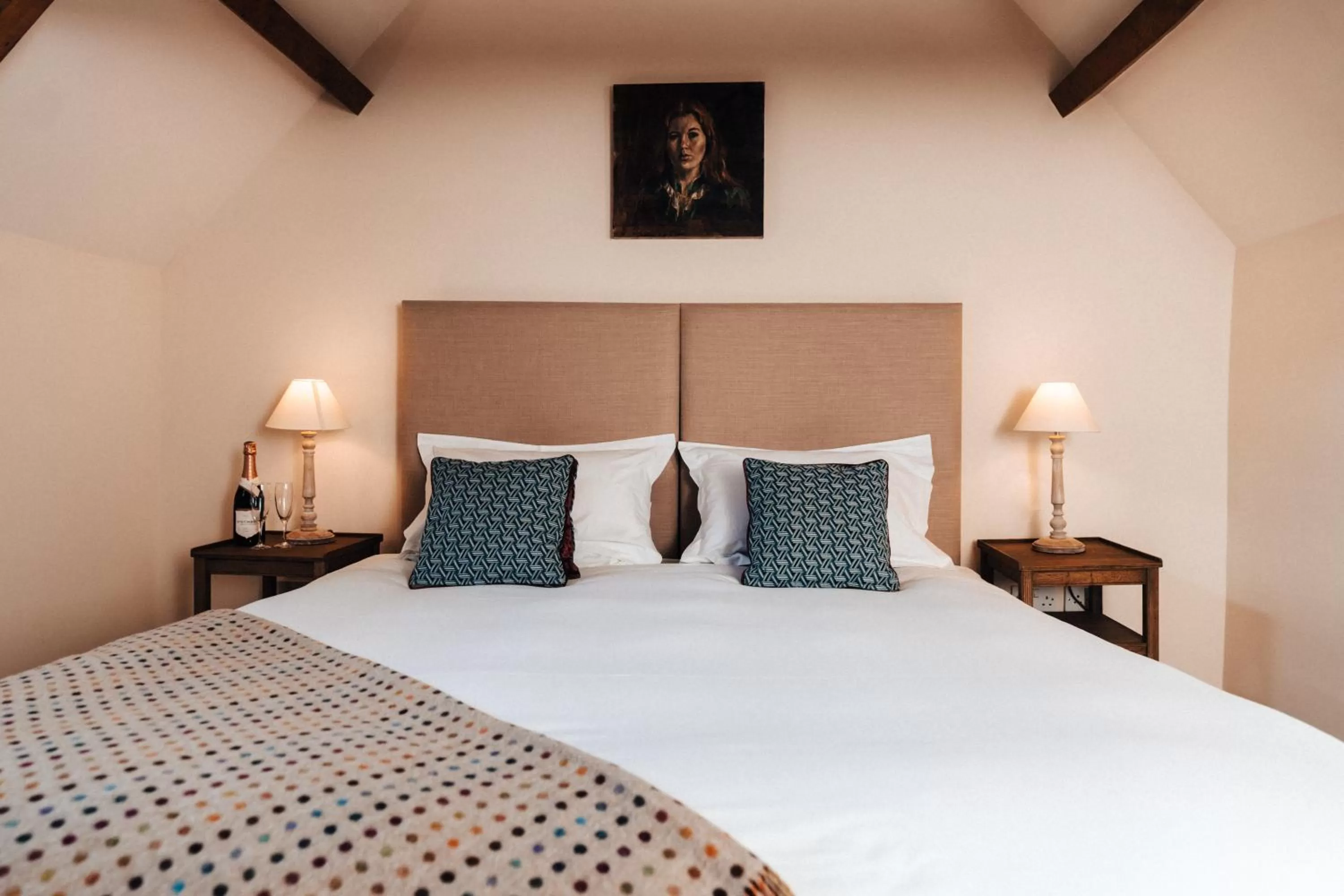 Bed in Cat and Custard Pot Inn