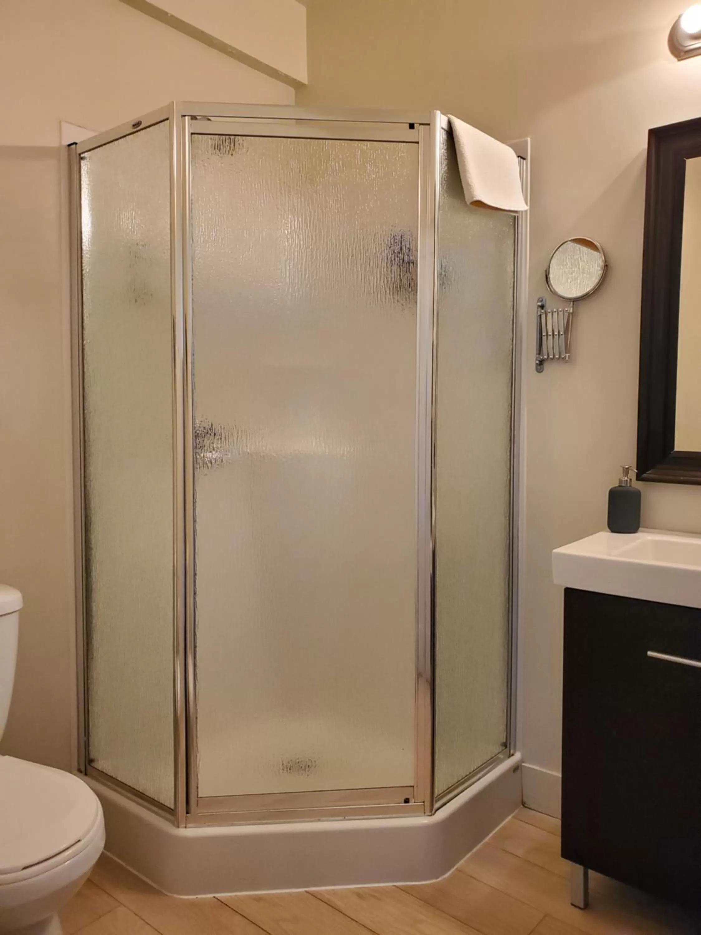 Bathroom in Orange Bistro