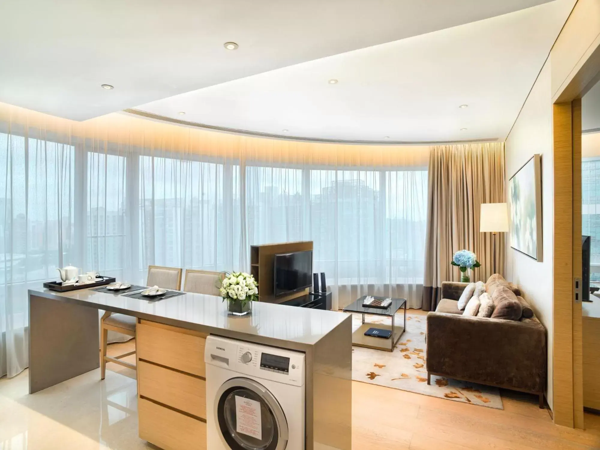 City view, TV/Entertainment Center in Fraser Suites Guangzhou