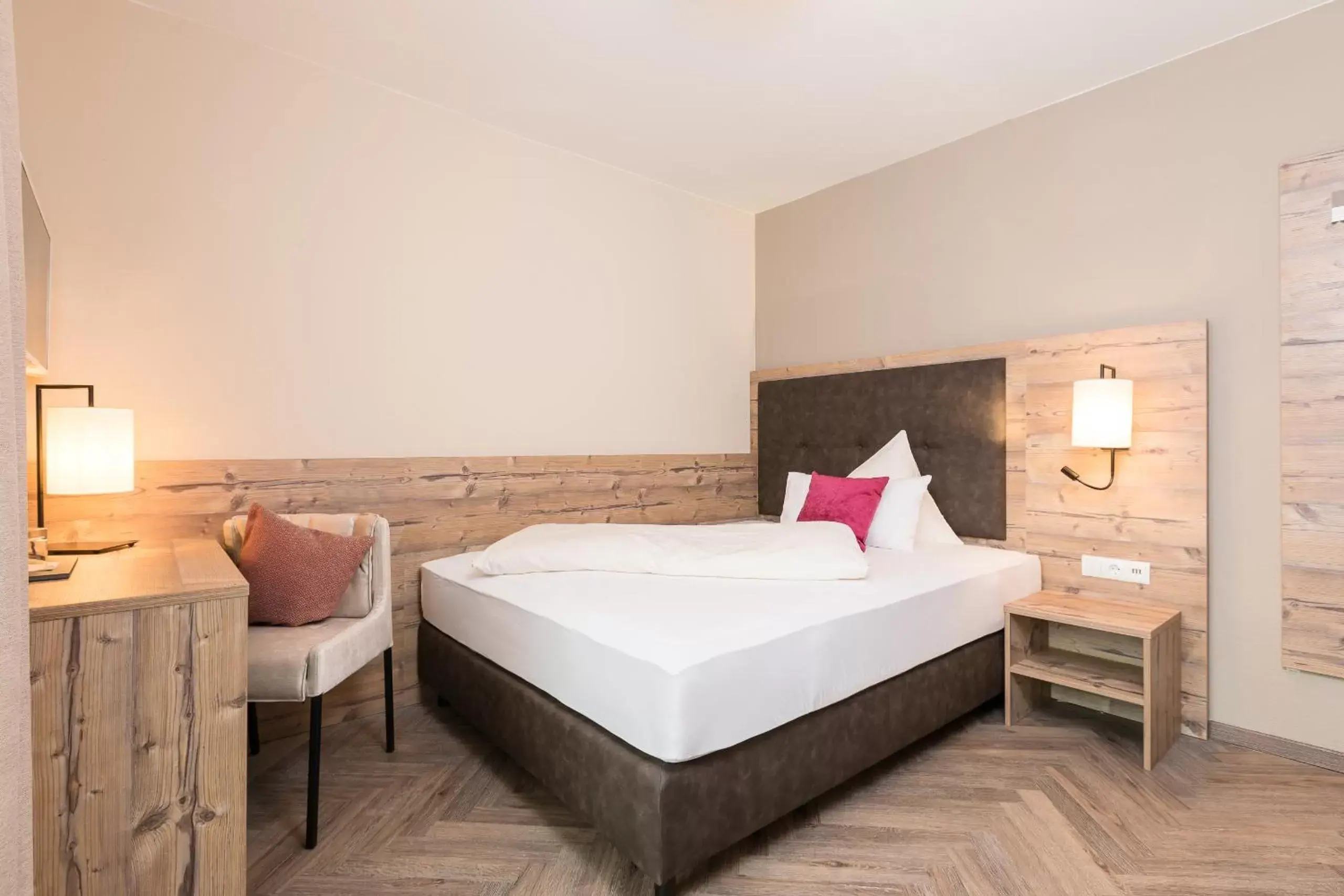 Single Room - single occupancy in Alpenhotel Tirolerhof Single Room - single occupancy in Alpenhotel Tirolerhof