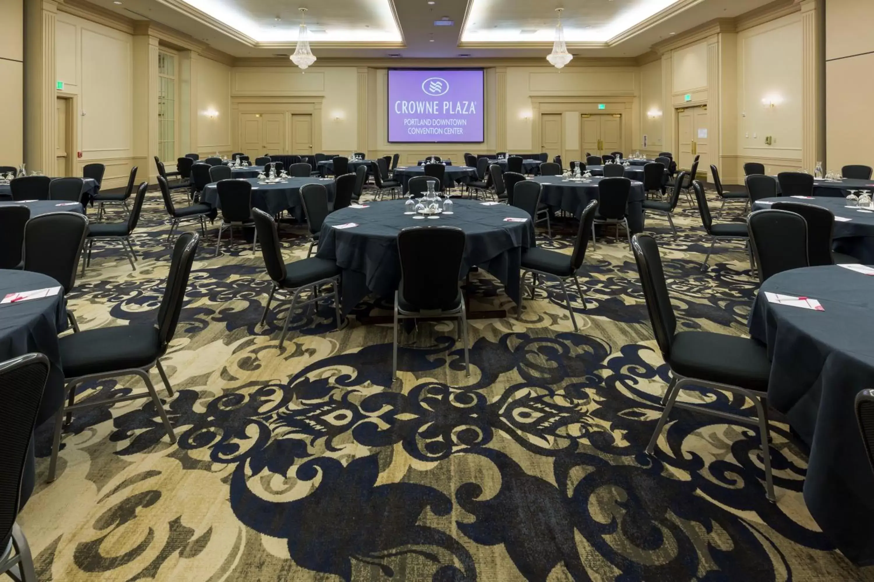 Meeting/conference room, Banquet Facilities in Crowne Plaza Hotel Portland-Downtown Convention Center, an IHG Hotel