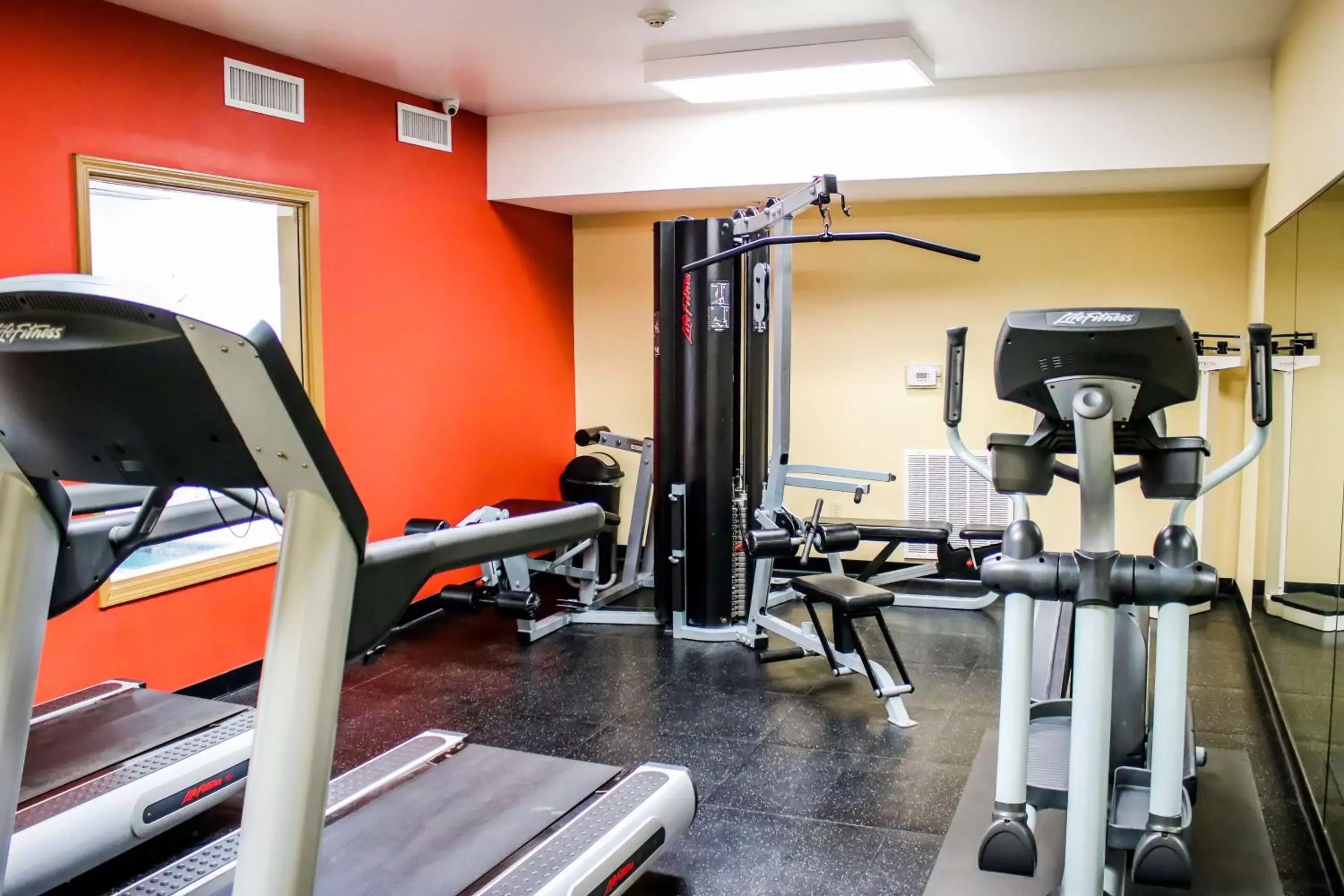 Activities, Fitness Center/Facilities in Country Inn & Suites by Radisson, Richmond West at I-64, VA