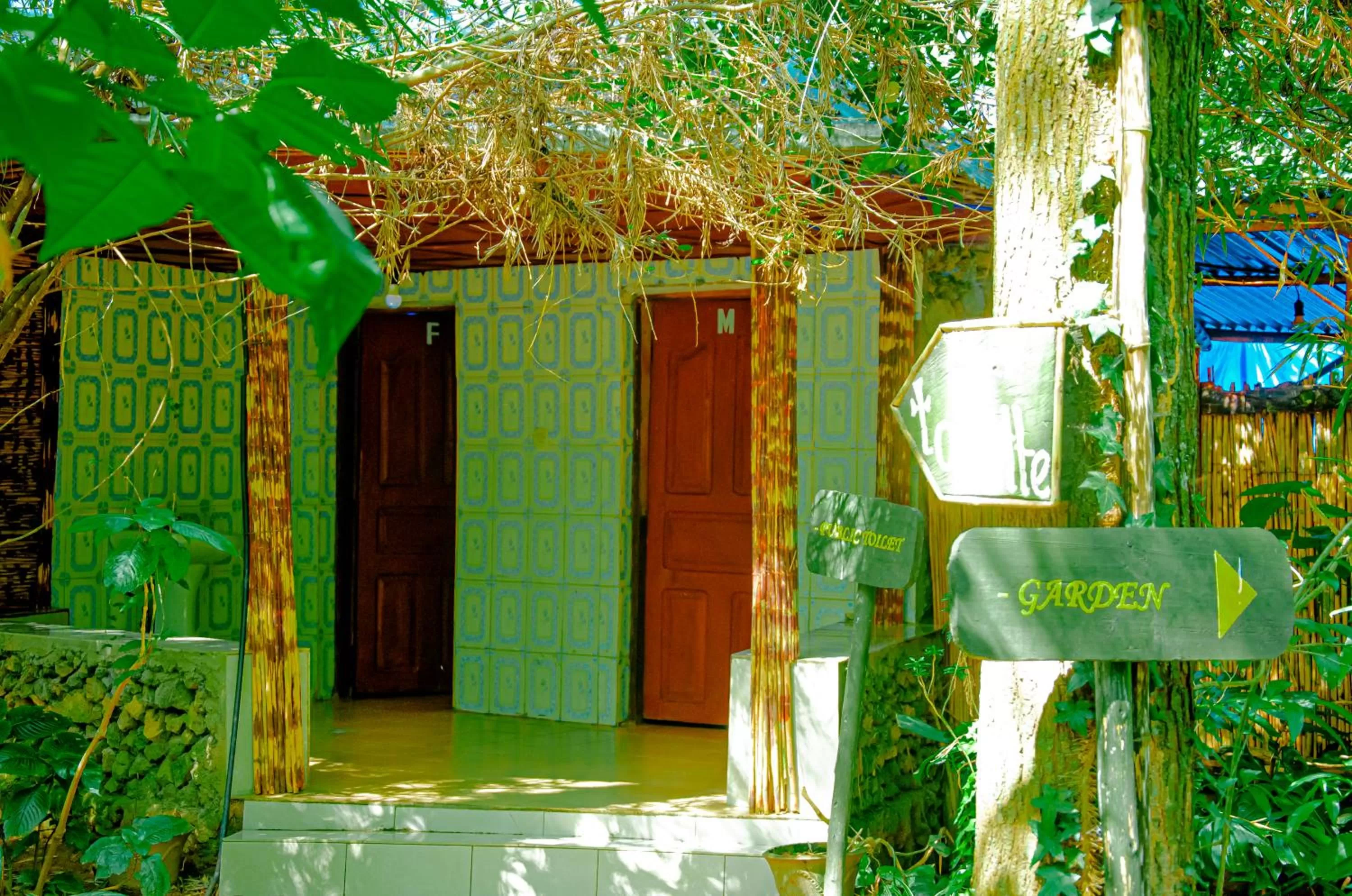 Toilet in Fravan Eco Resort By Apogee