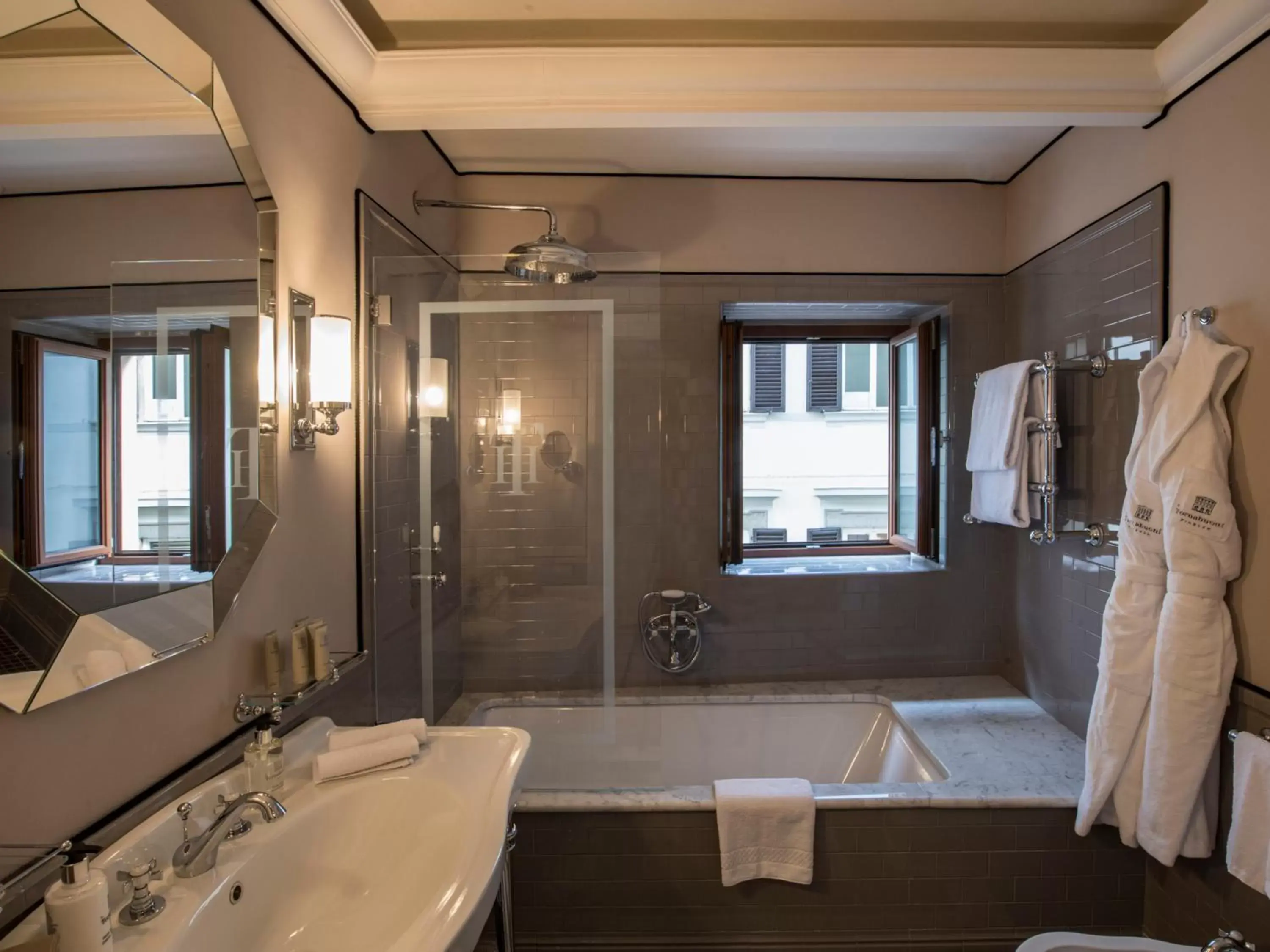 Bathroom in IL Tornabuoni The Unbound Collection by Hyatt