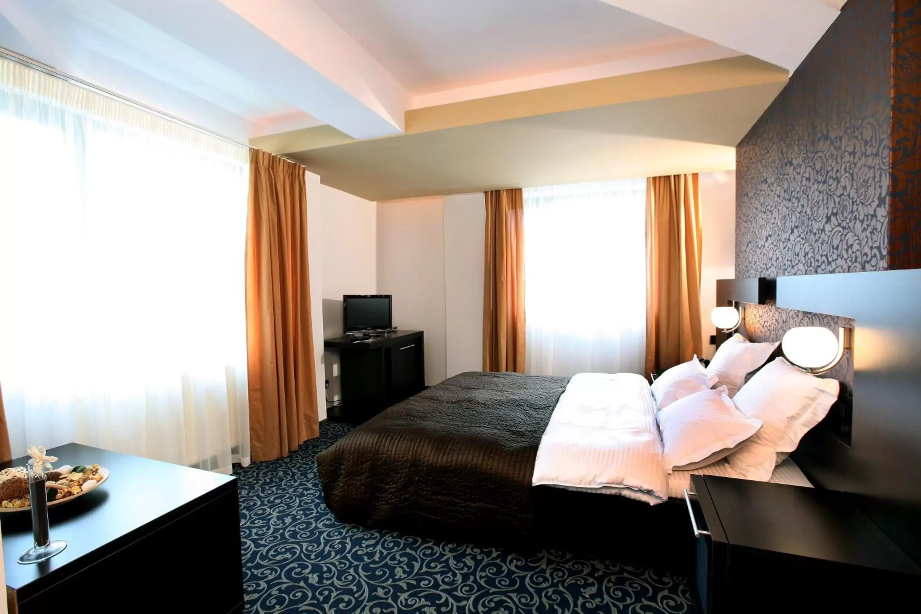 Photo of the whole room, Bed in Ambiance Hotel