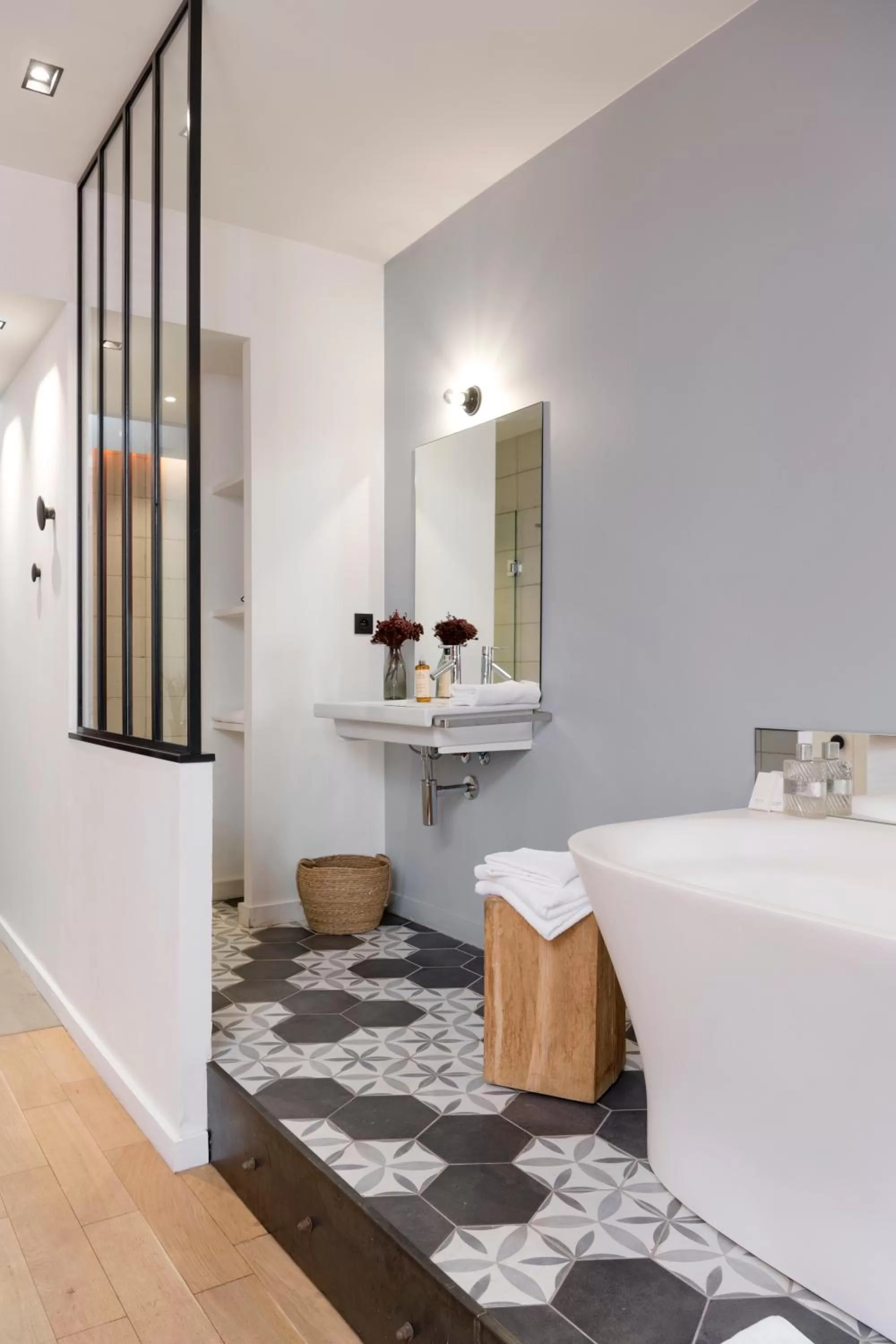 Shower, Bathroom in MiHotel Charité