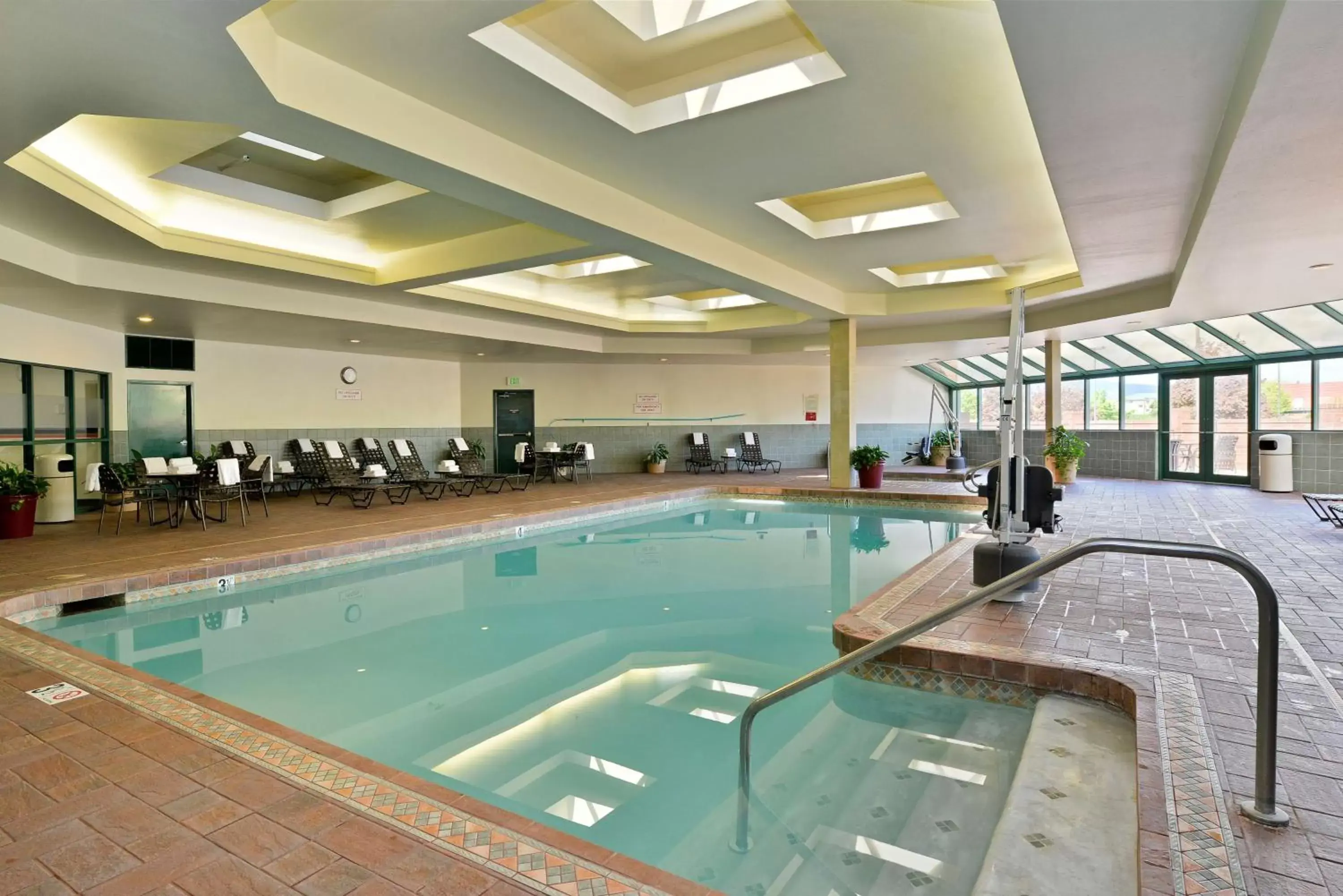 Pool view, Swimming Pool in Hampton Inn Kalispell