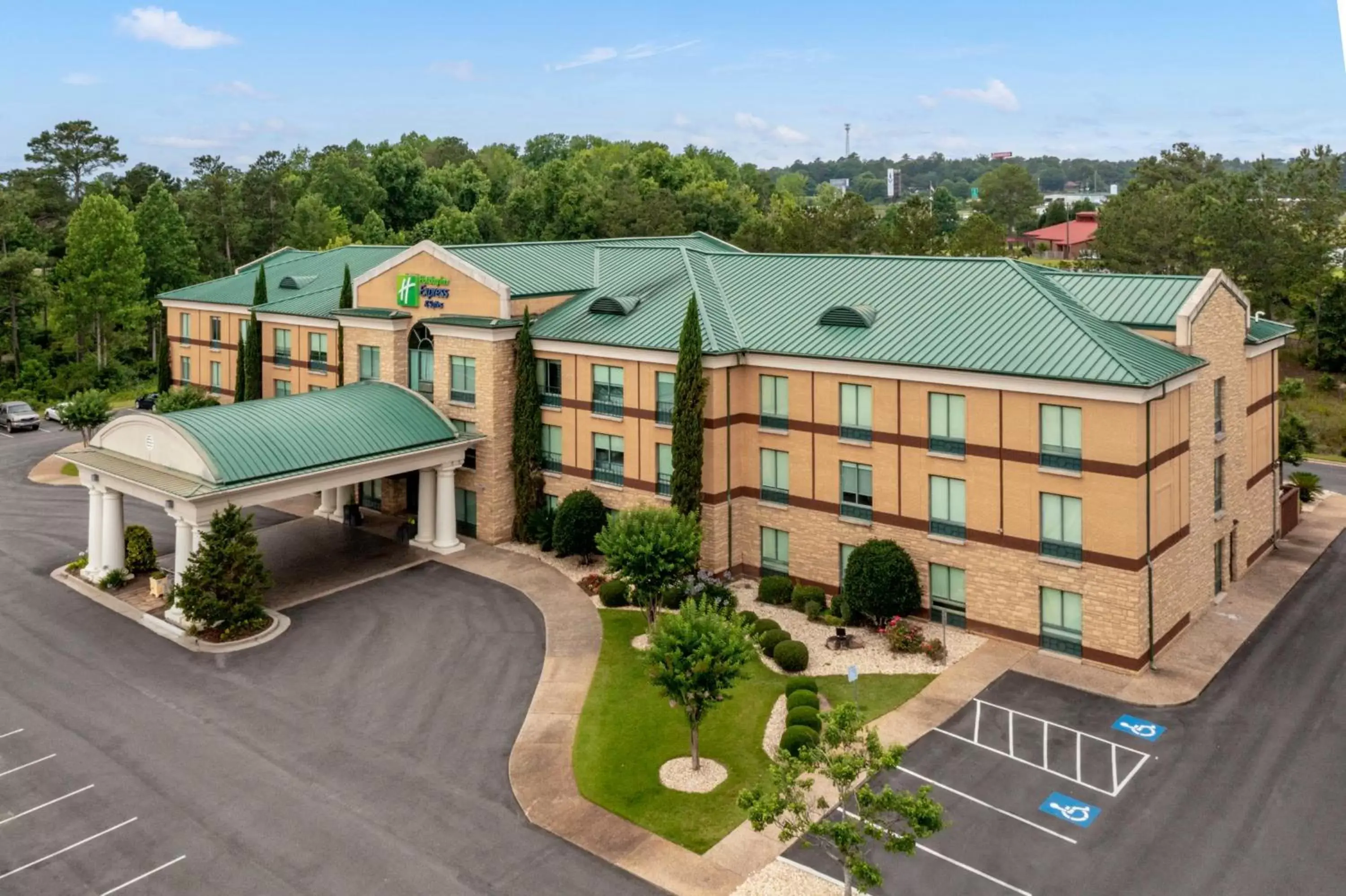 Property building, Bird's-eye View in Holiday Inn Express Hotel & Suites Macon-West, an IHG Hotel