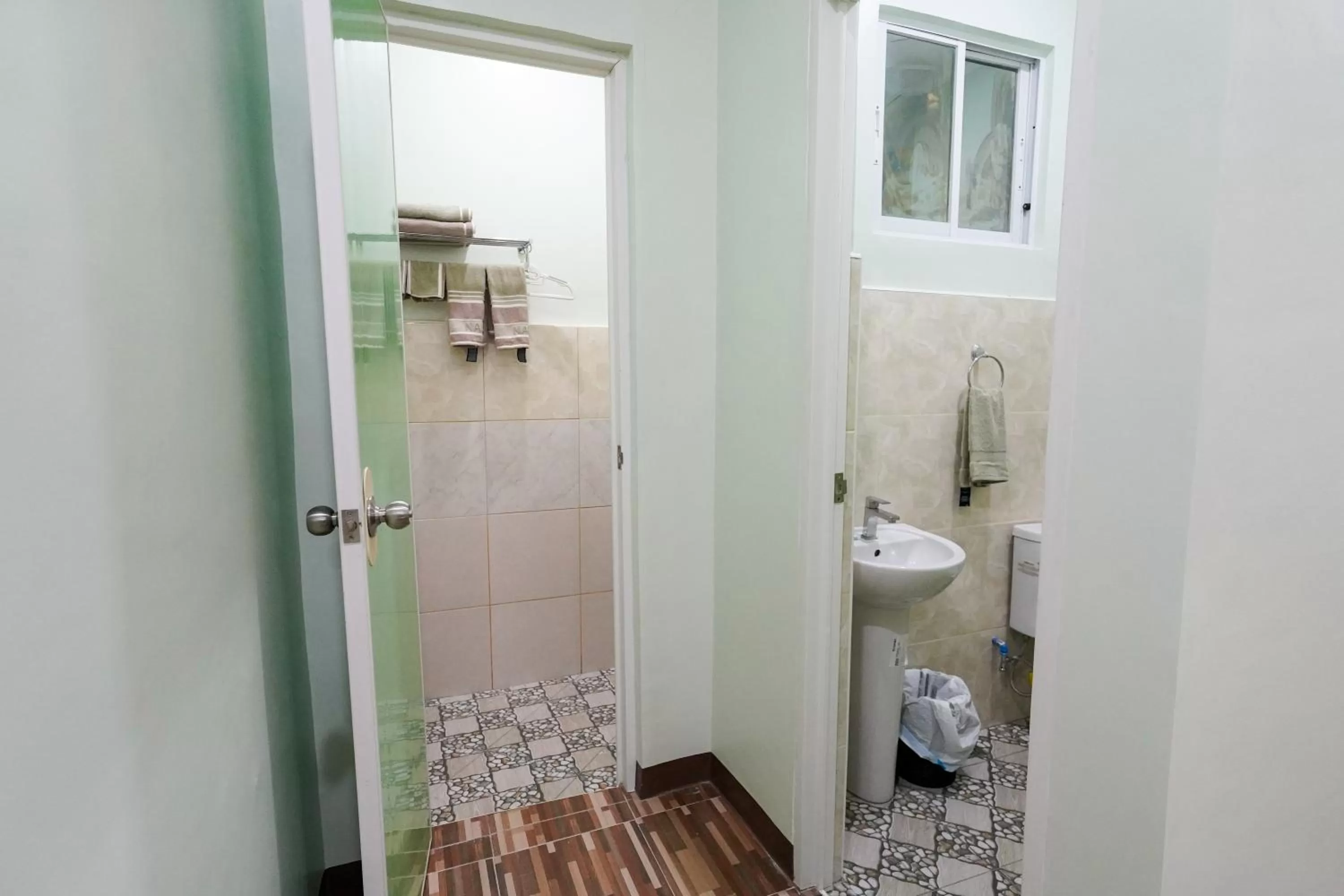 Shower in MS Mountain Cabin