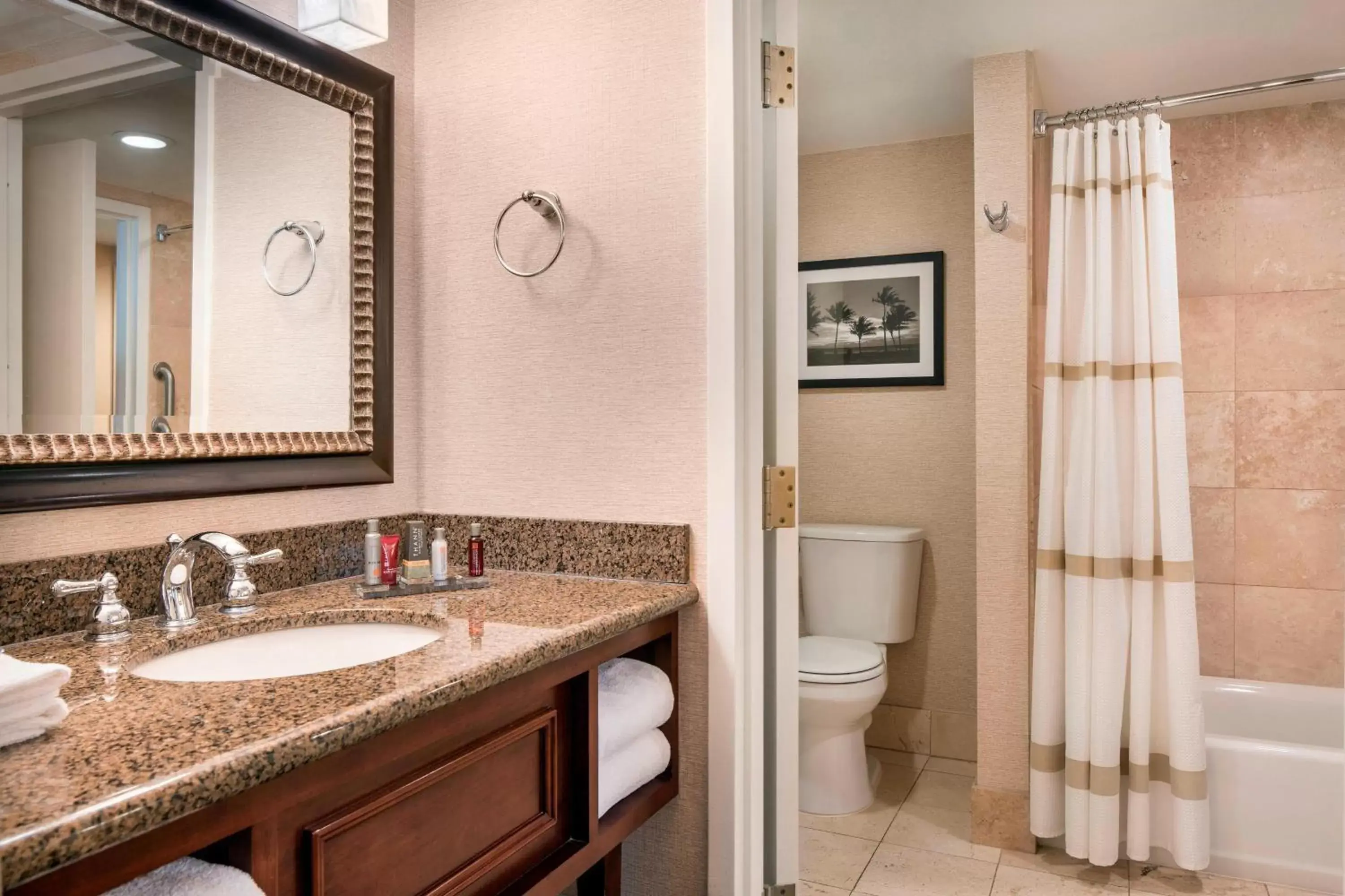 Bathroom in Las Vegas Marriott