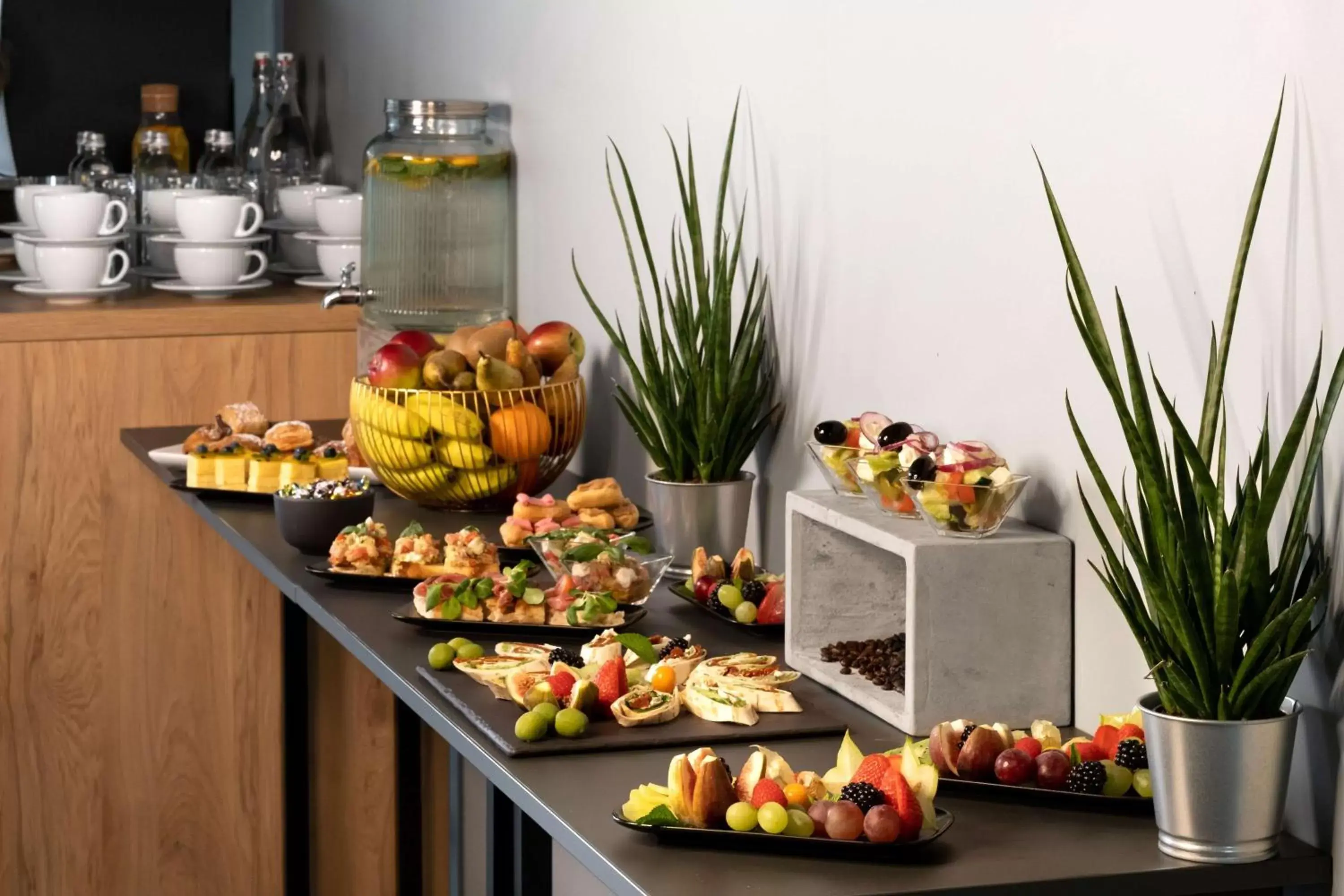 Meeting/conference room, Food in Park Inn by Radisson Vilnius Airport Hotel & Business Centre