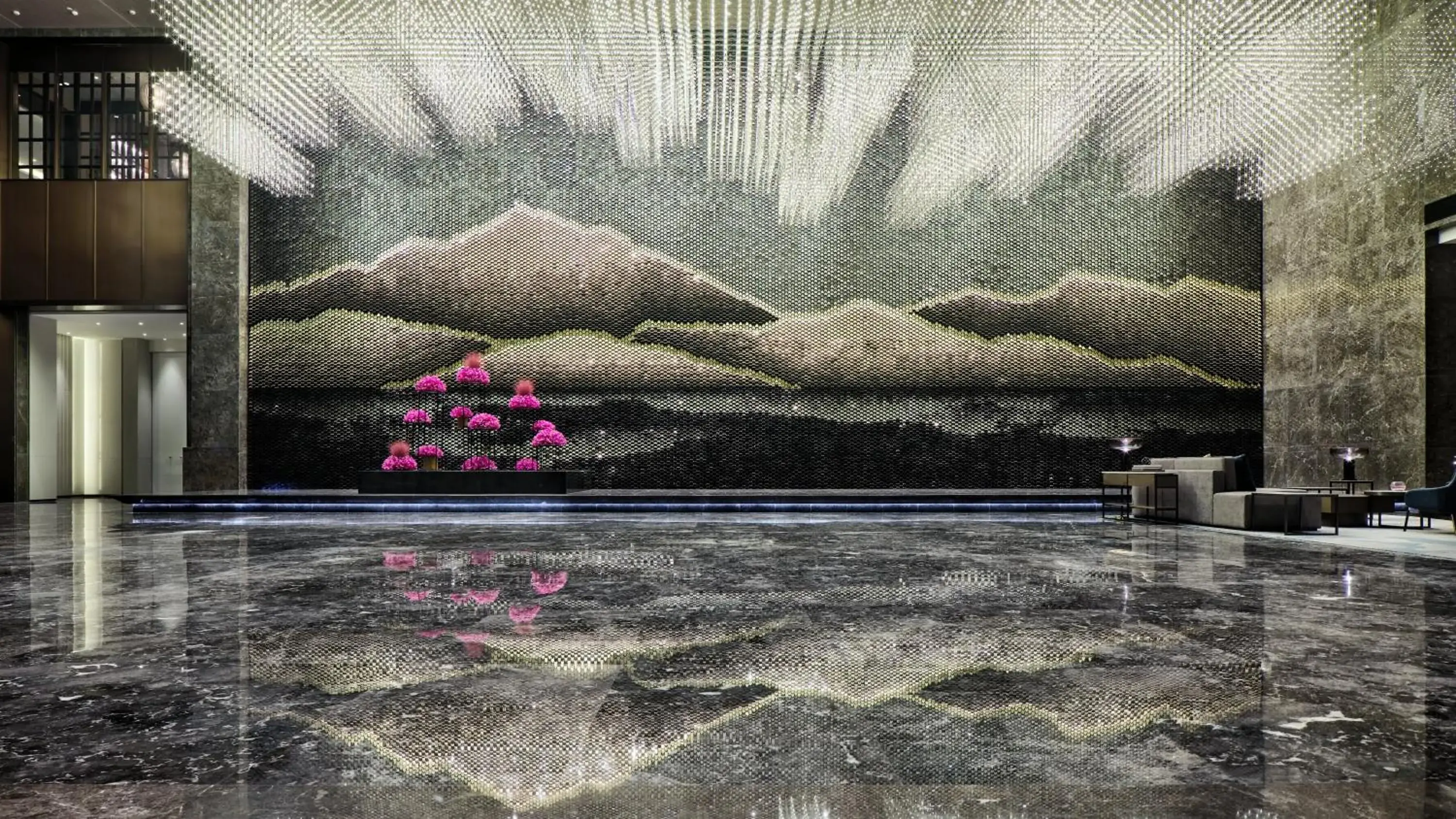 Property building in Crowne Plaza Wuhan Development Zone by IHG Property building in Crowne Plaza Wuhan Development Zone by IHG