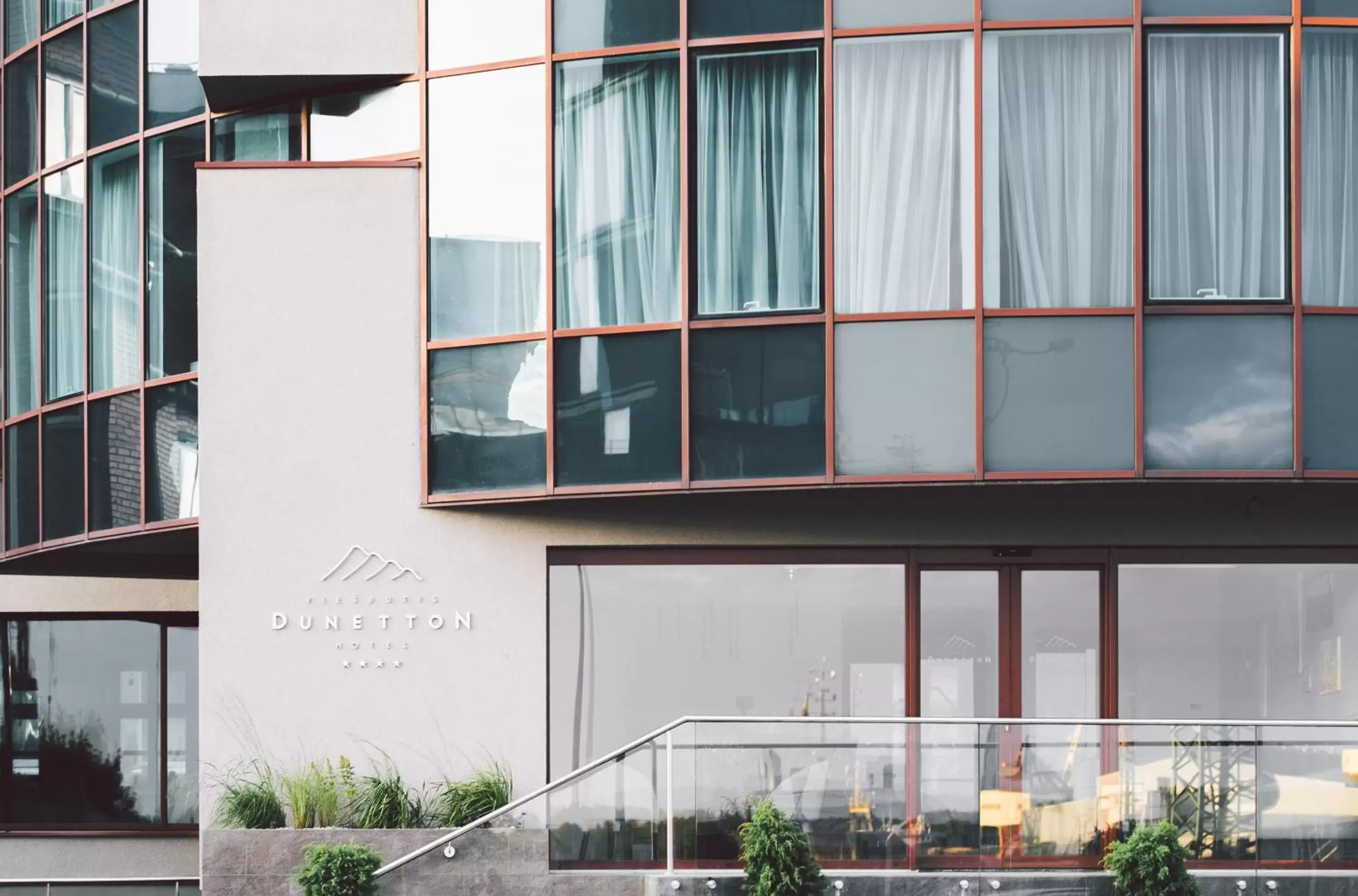 Property building in Dunetton - self check-in hotel Property building in Dunetton - self check-in hotel