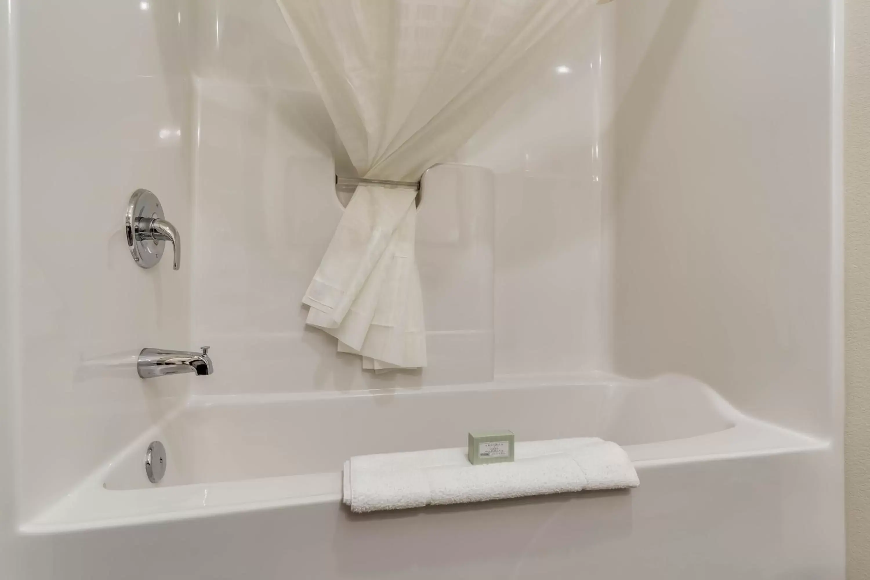 Bathroom in Cobblestone Hotel & Suites - Morgan