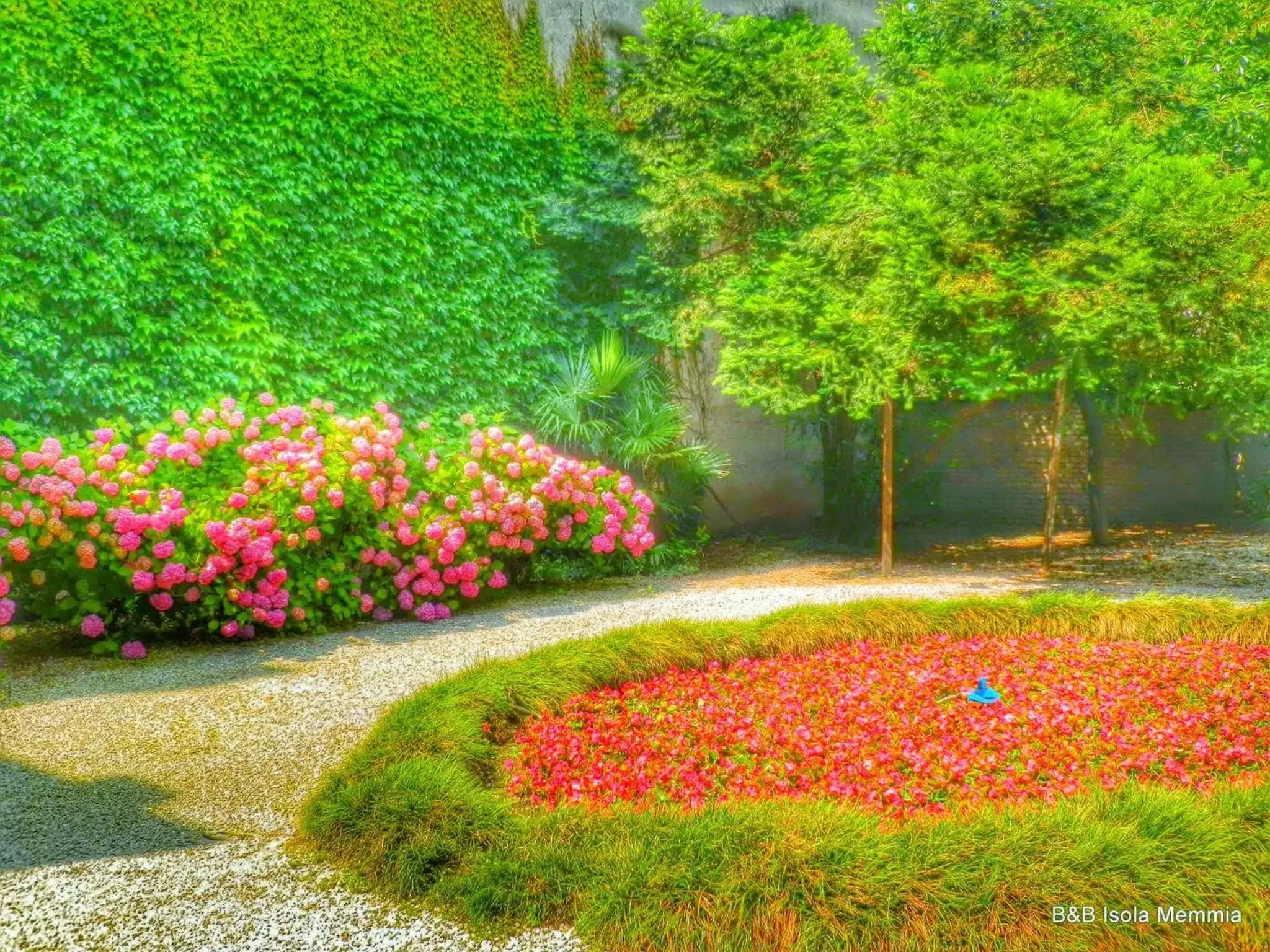 Facade/entrance, Garden in Isola Memmia