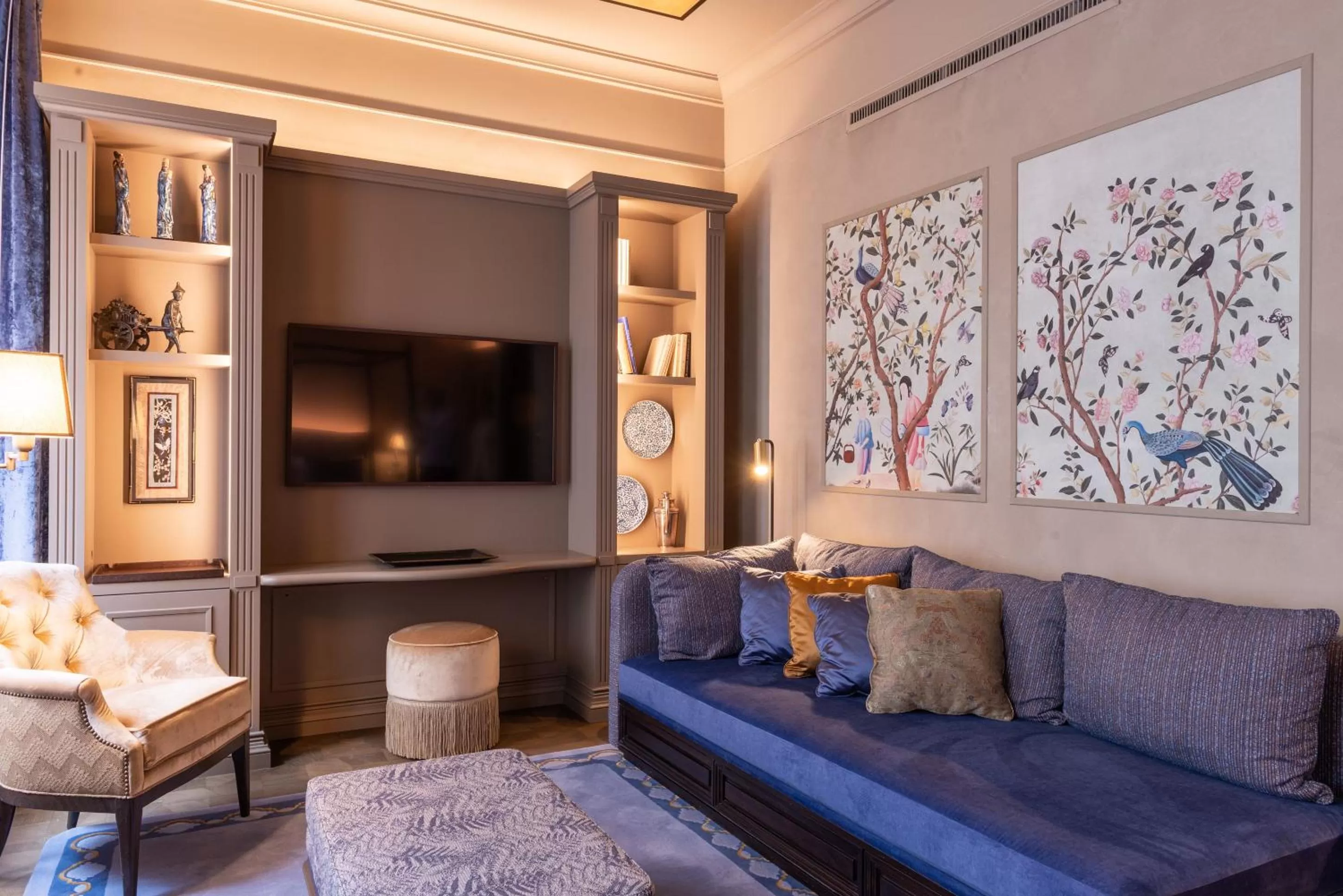 Seating area in Hotel de Montesquieu