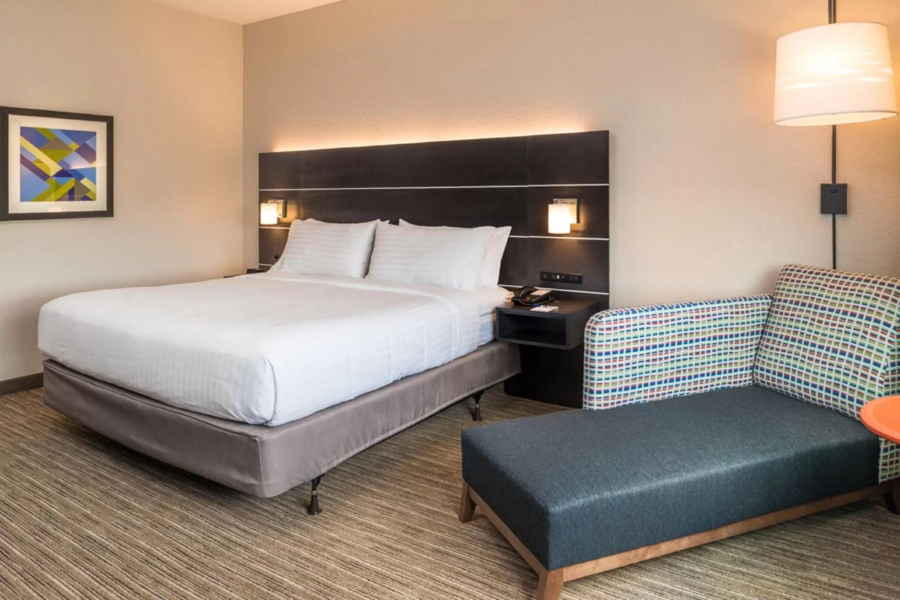 Photo of the whole room, Bed in Holiday Inn Express Jacksonville East by IHG