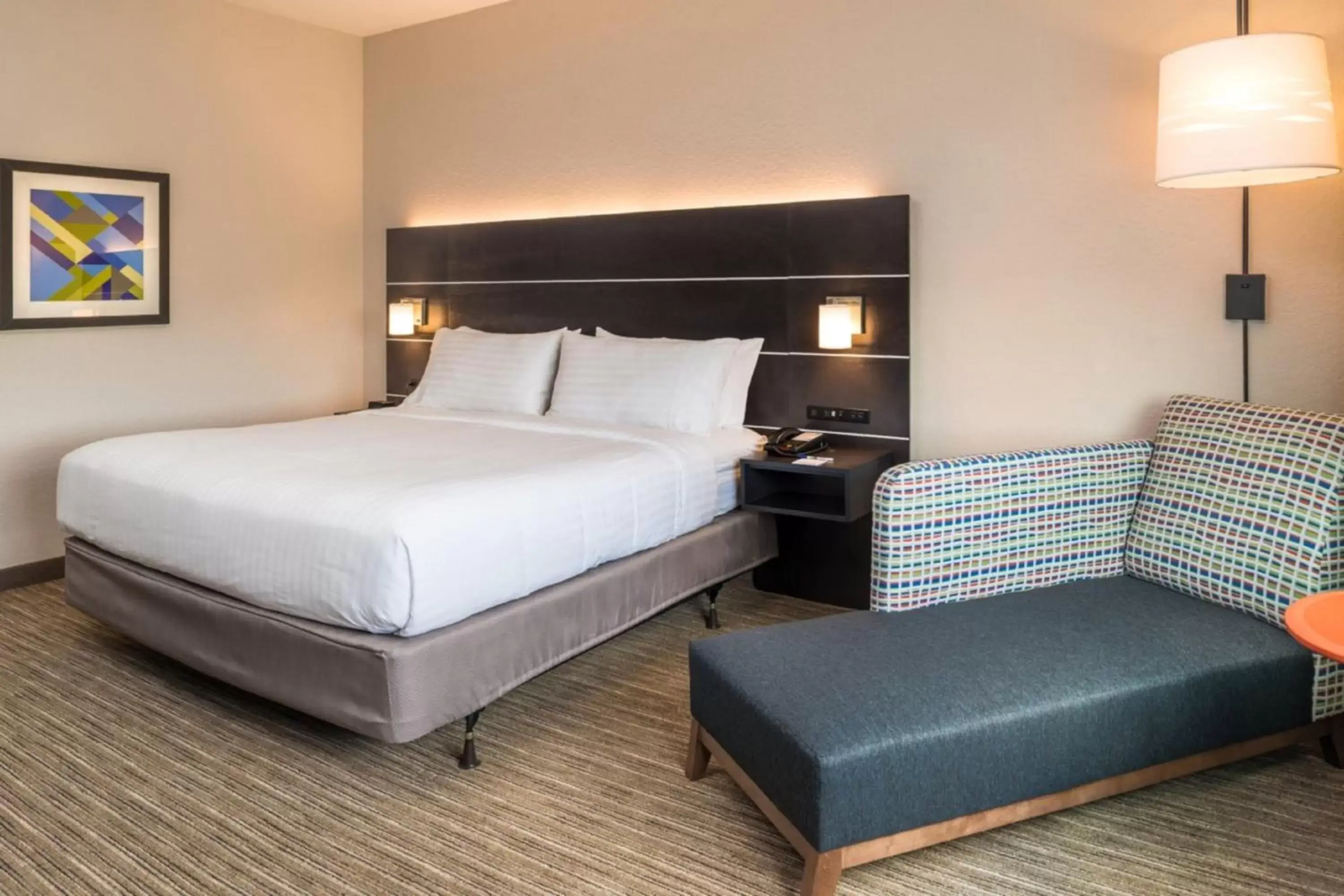 Photo of the whole room, Bed in Holiday Inn Express Jacksonville East, an IHG Hotel