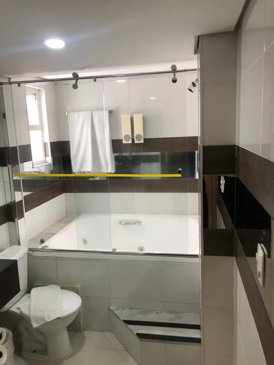 Bathroom in Summit Hotel Monaco