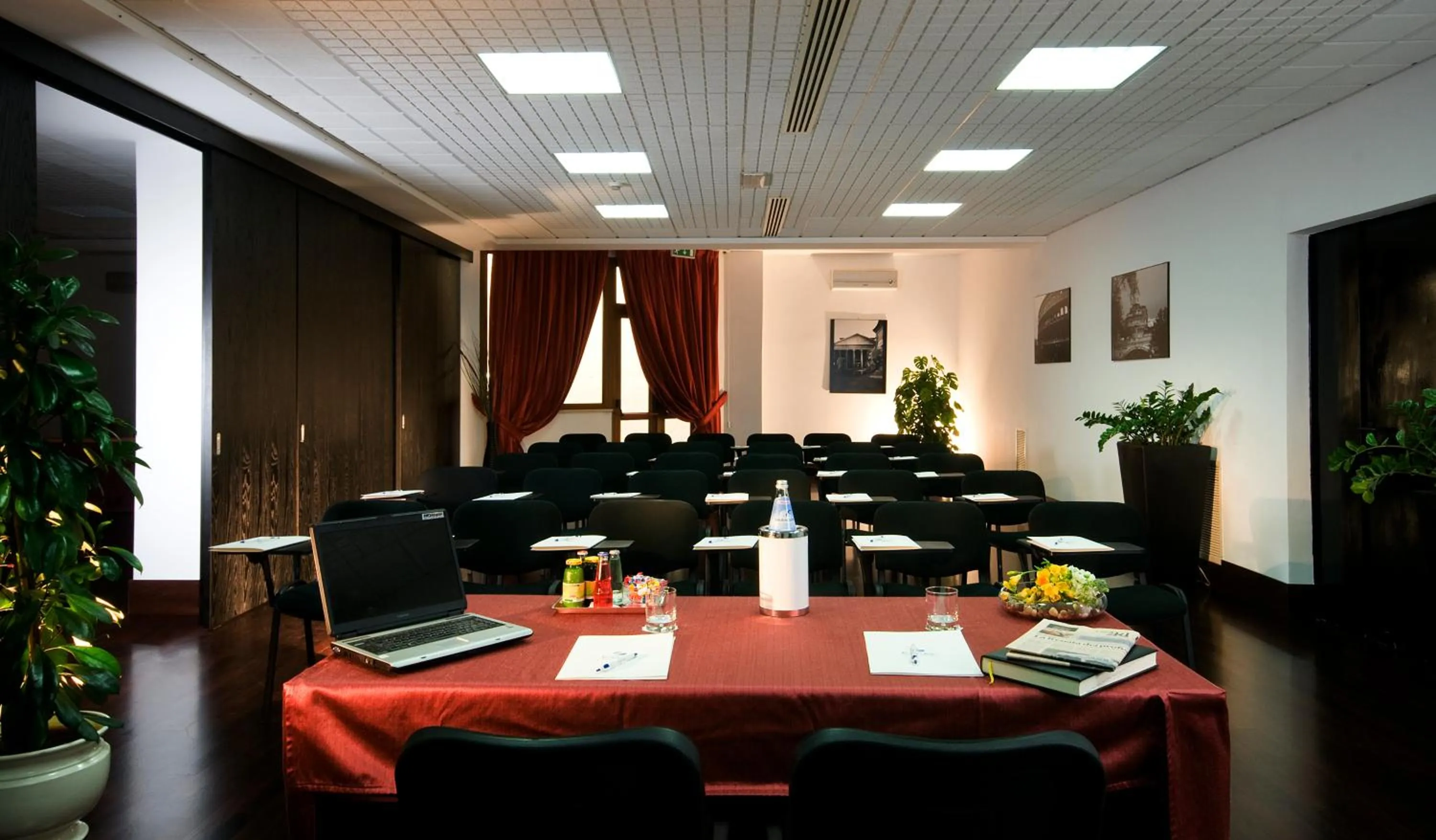 Business facilities in Excel Hotel Roma Ciampino