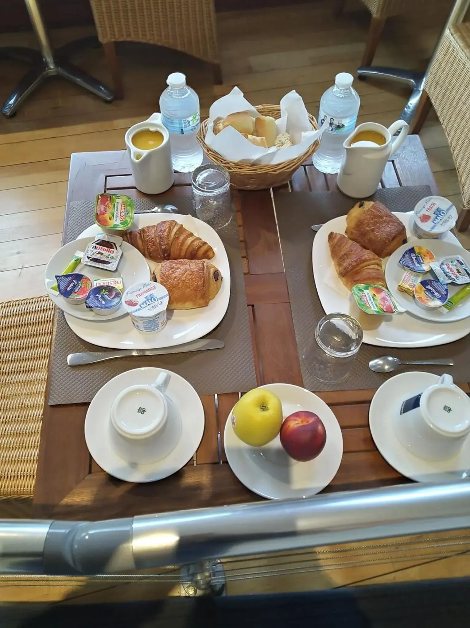 Continental breakfast, Breakfast in Hotel La Voilerie Cancale bord de mer