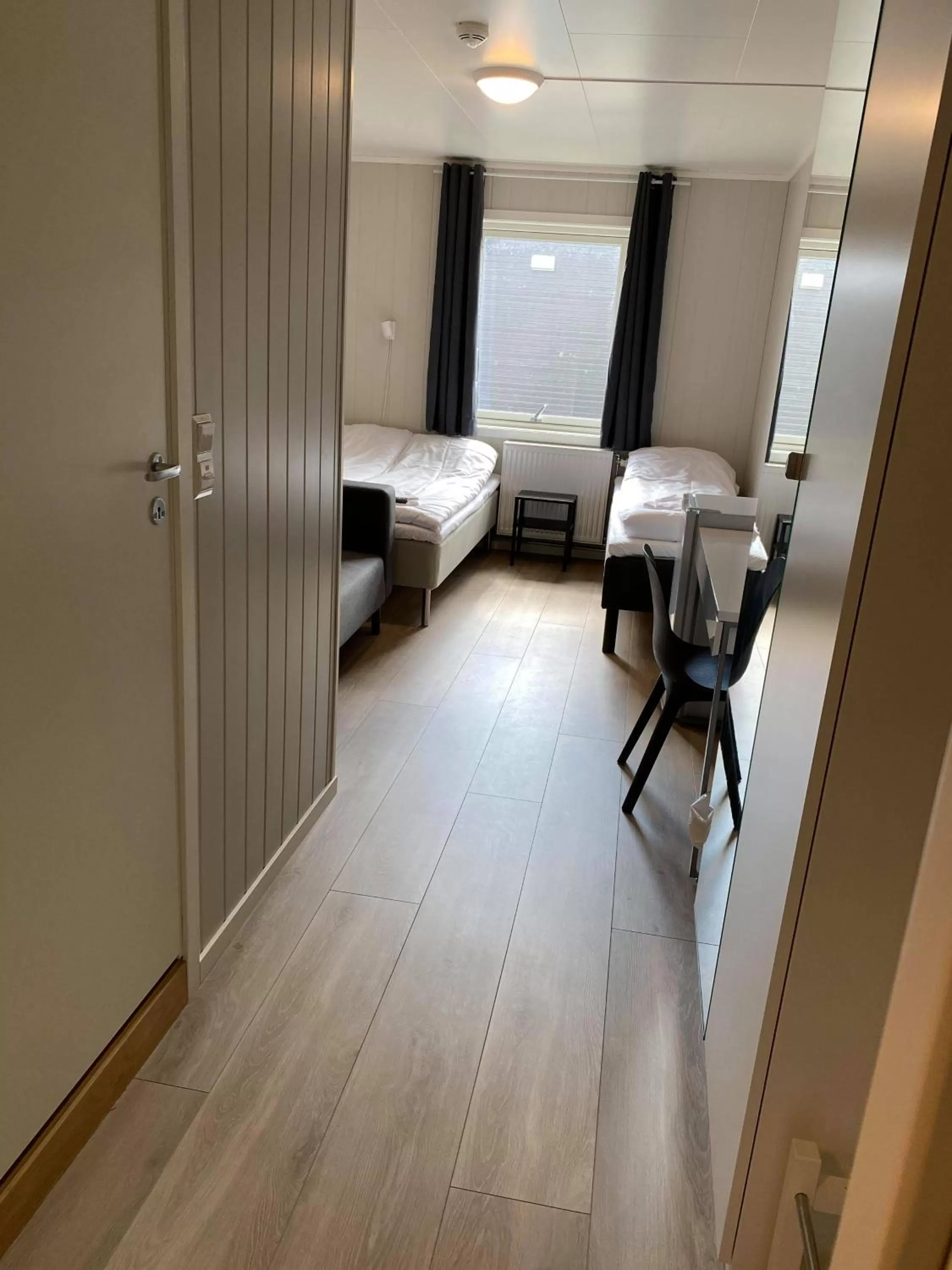 Photo of the whole room, Bed in Mosjøen Overnatting, Finnskoggata 20